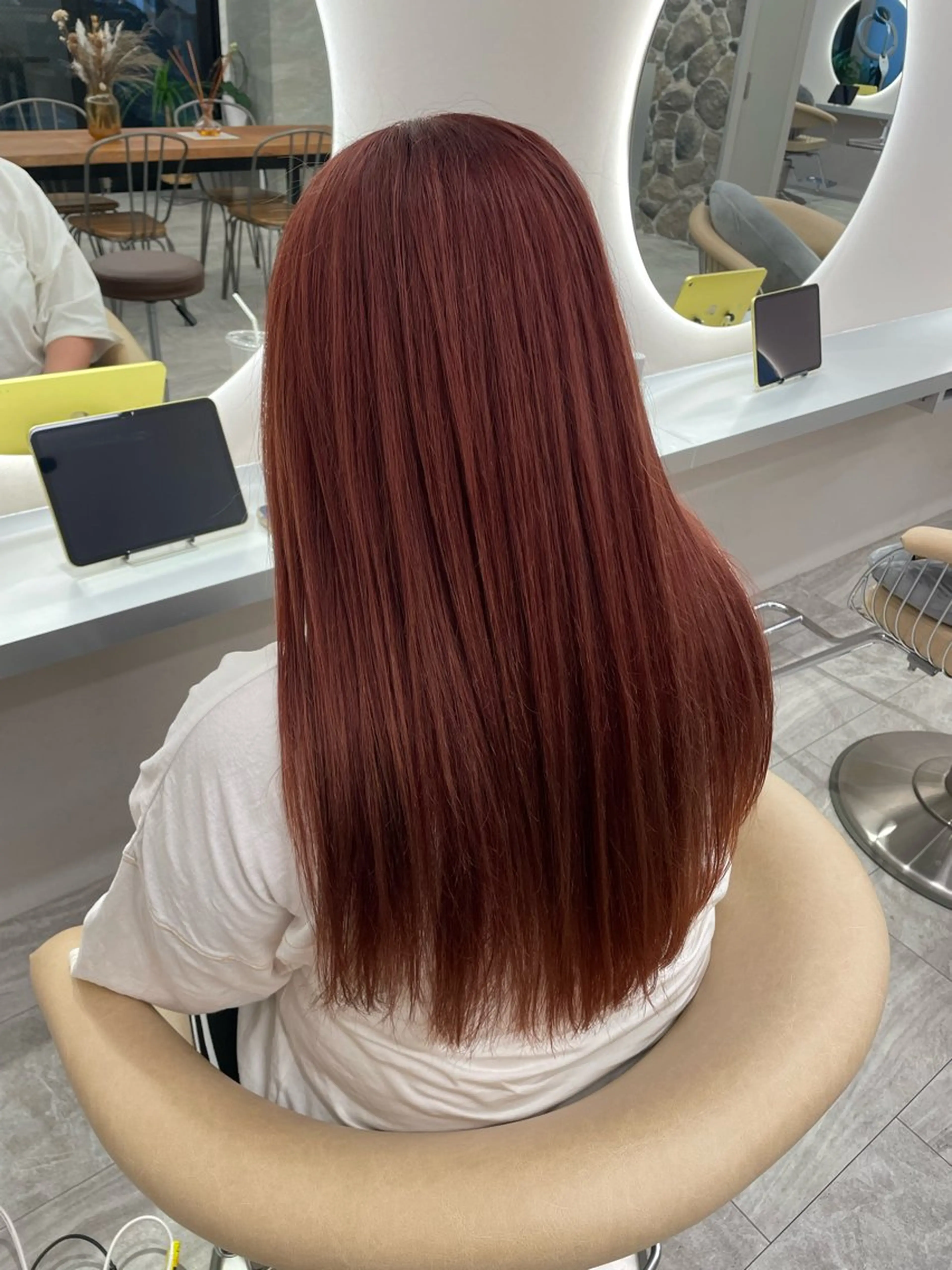 ロング 奥野 妃南のヘアスタイル