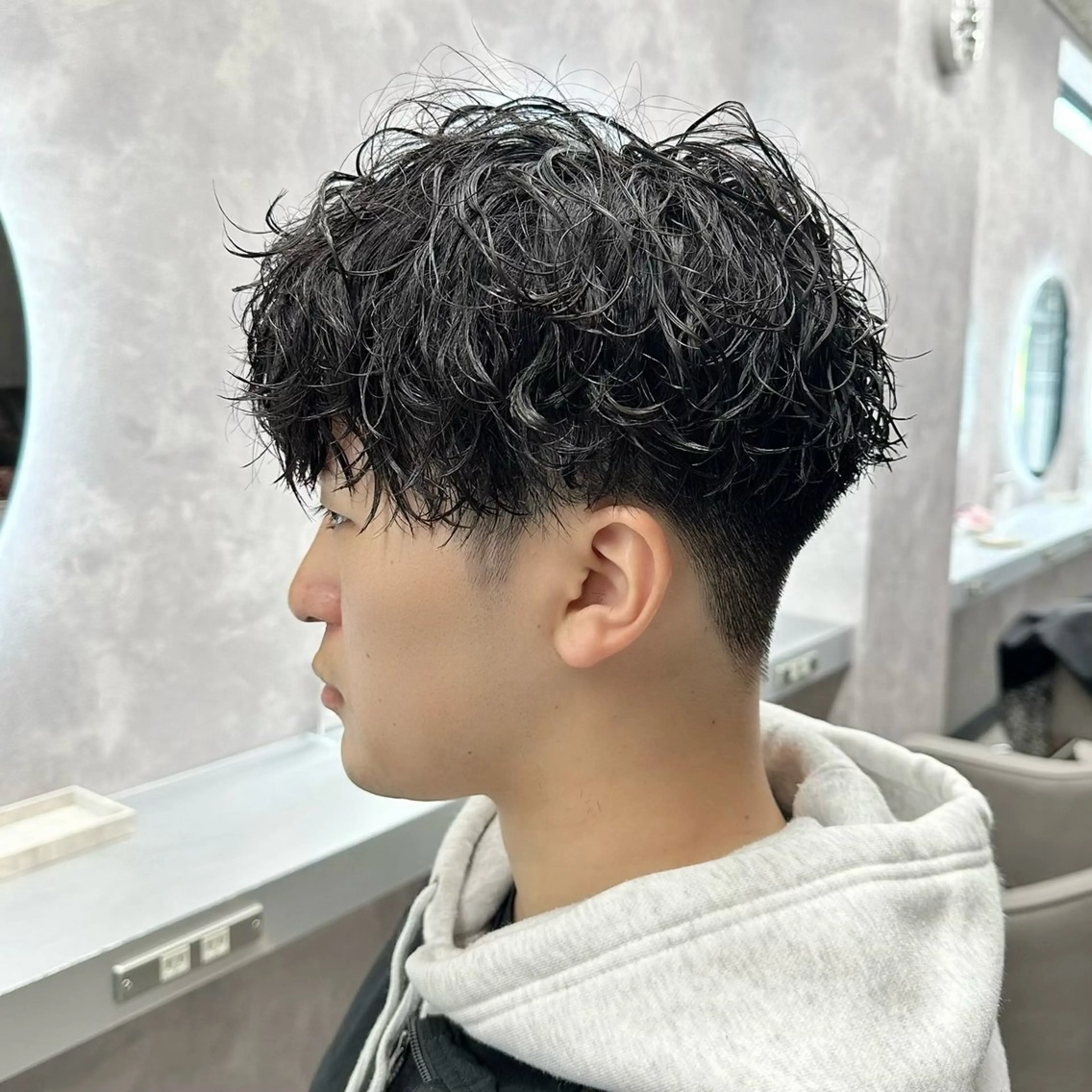 パーマ メンズ カット パーマ メンズパーマ🔵 ハイトーン✨原田慎也のヘアスタイル