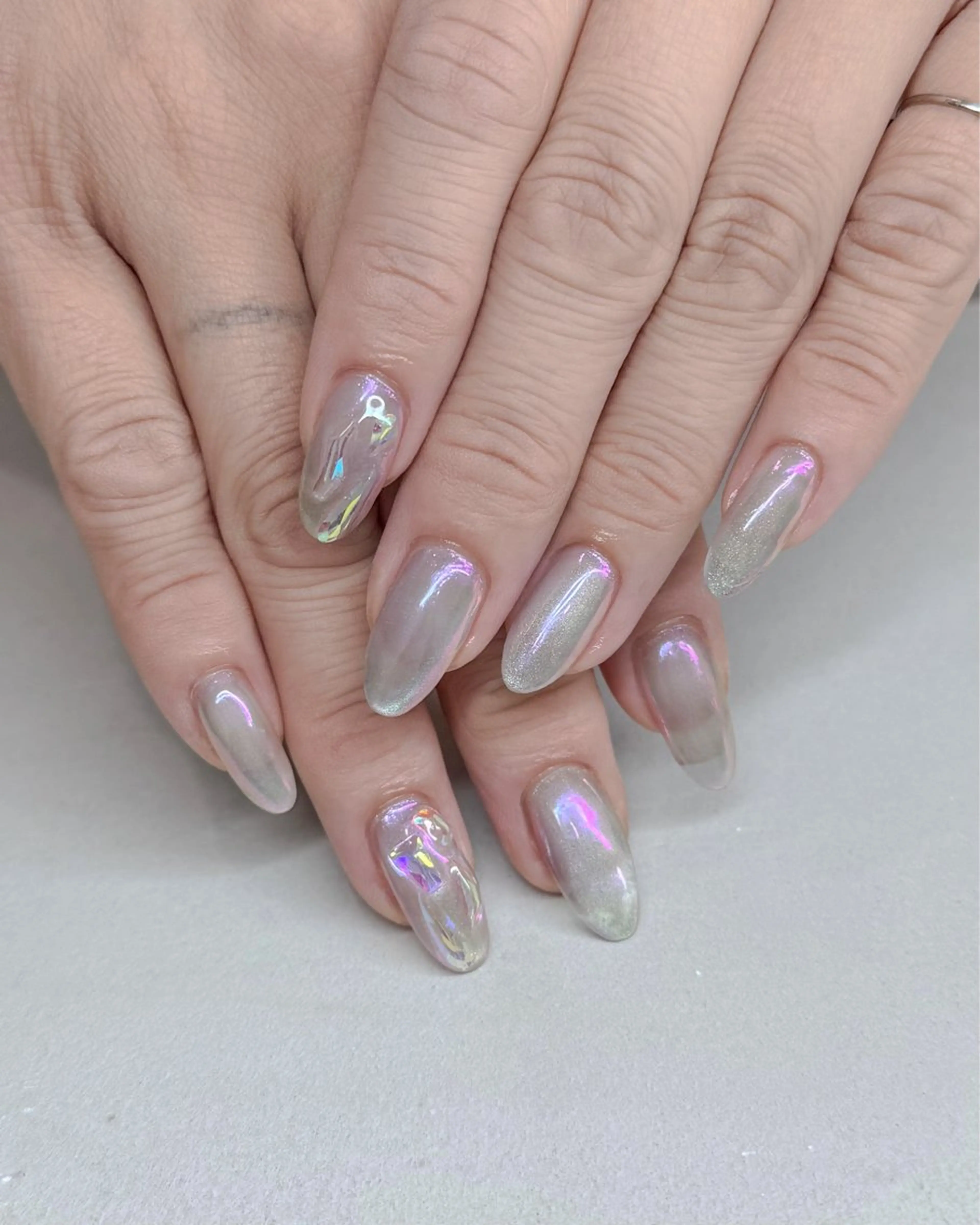 ネイル ストーンネイル num-fi Aiのネイルデザイン