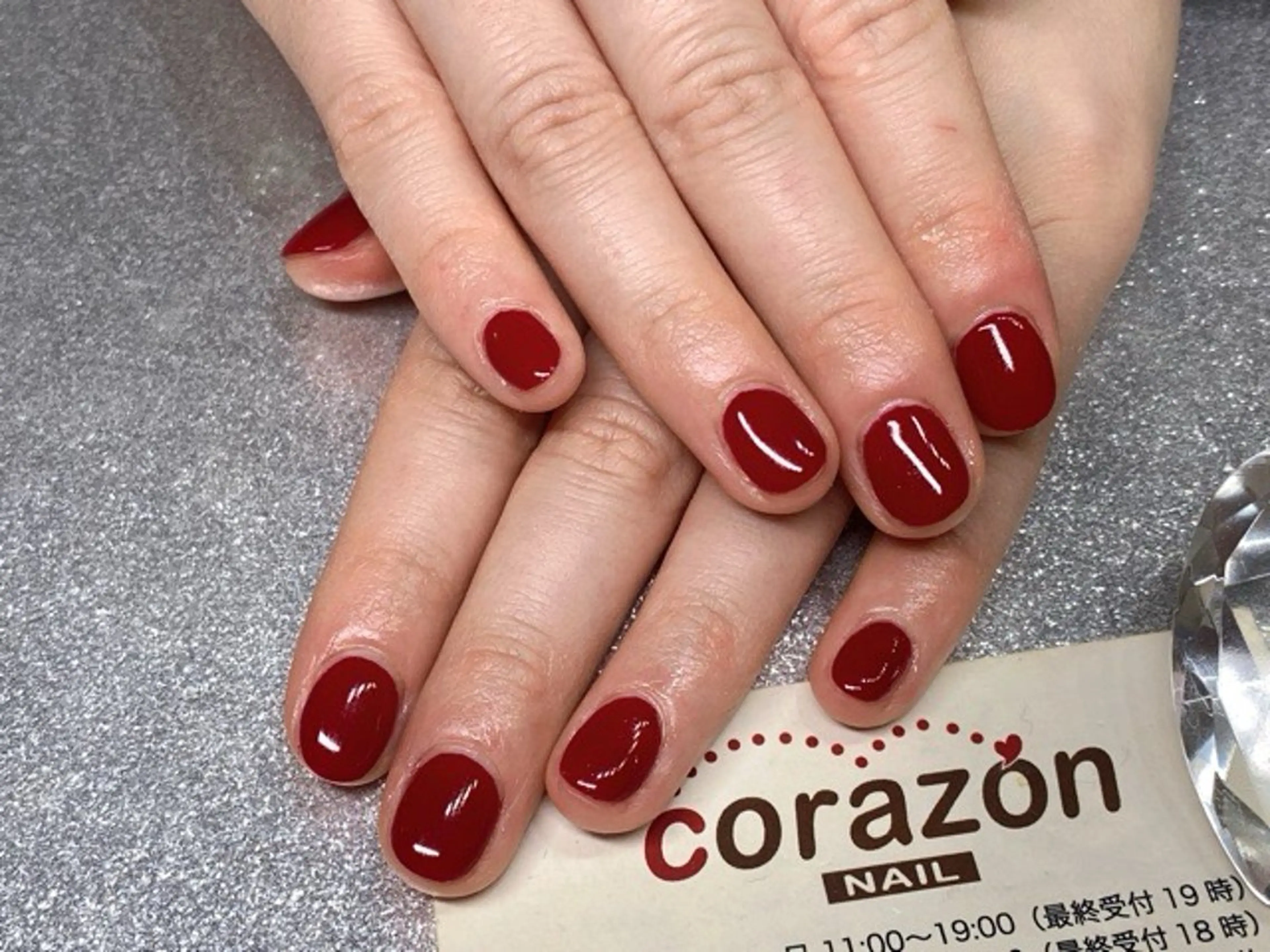 ネイル ジェルネイル ワンカラーネイル 赤色 ハンドネイル corazon所属・ネイリスト aicoのネイルデザイン