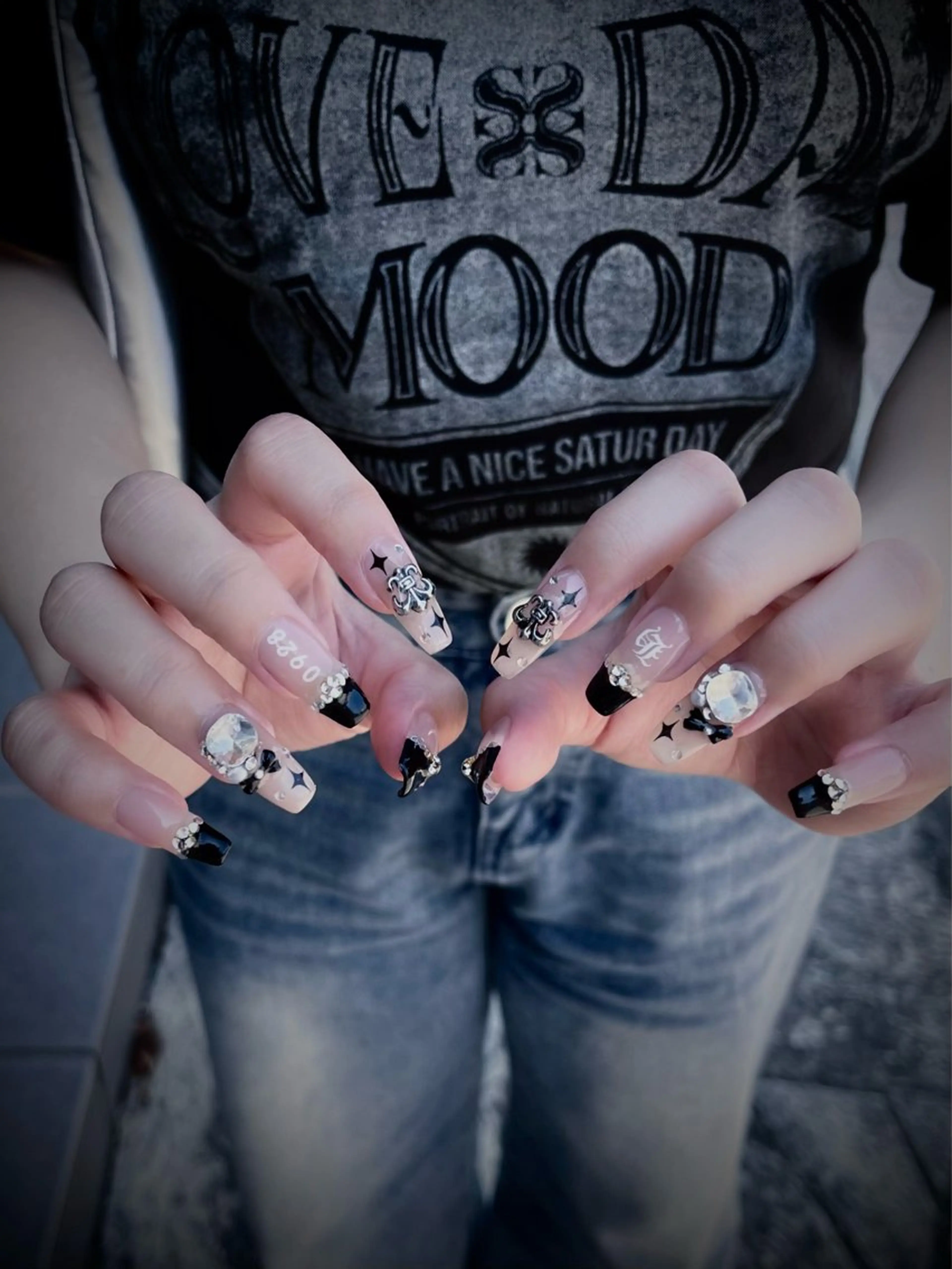 ネイル キラキラネイル マグネットネイル ワンカラーネイル スカルプネイル ワンホンネイル nine.🦋 YUKOのネイルデザイン