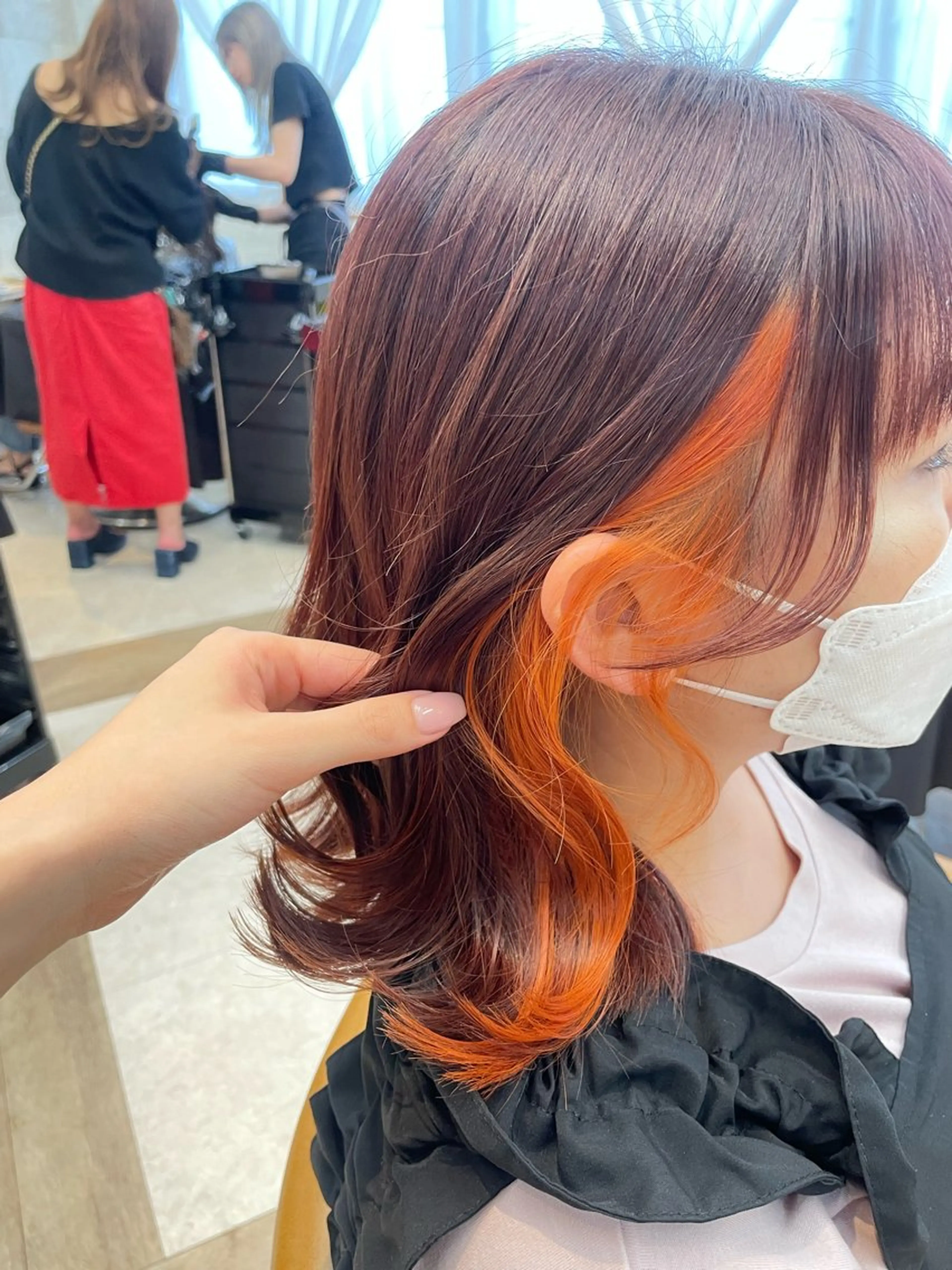 ミディアム カット ヘアカラー トリートメント Kanami/韓国風 /艶カラーのヘアスタイル