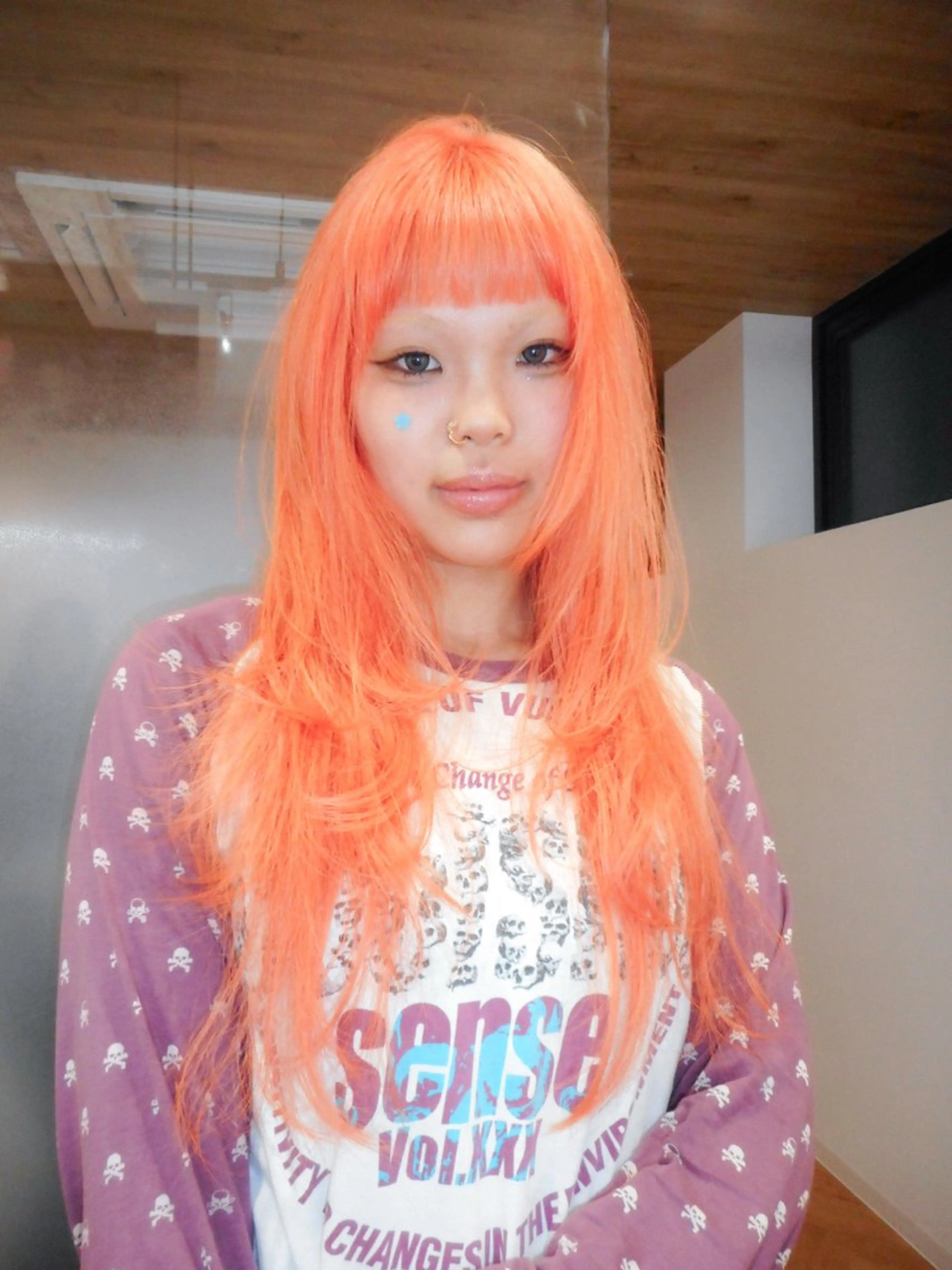 ロング カラー オレンジ ヘアカラー マイ /暖色カラーのヘアスタイル