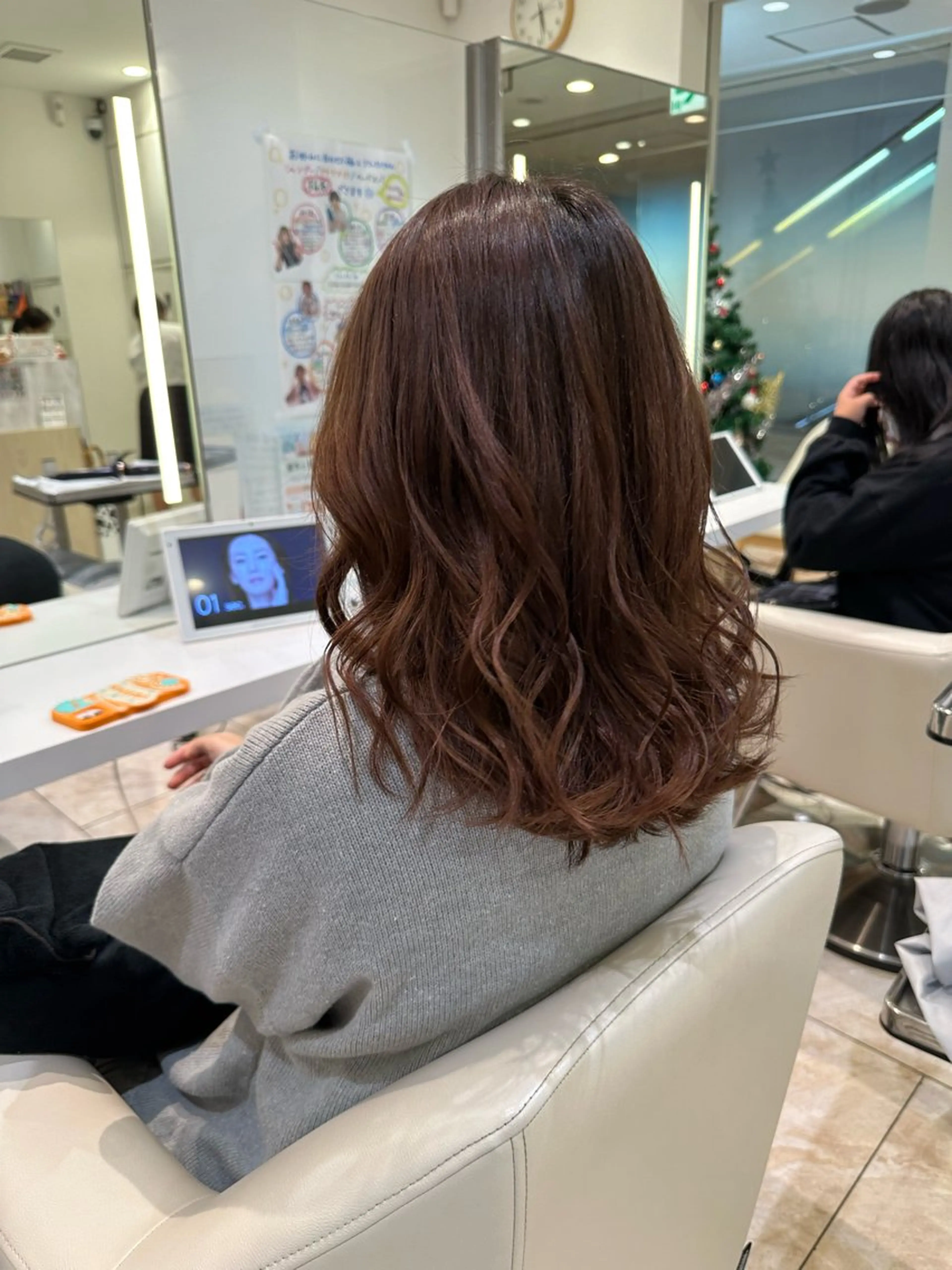 セミロング カラー 波巻パーマ/毛流れ パーマ☘️りゅうせいのヘアスタイル