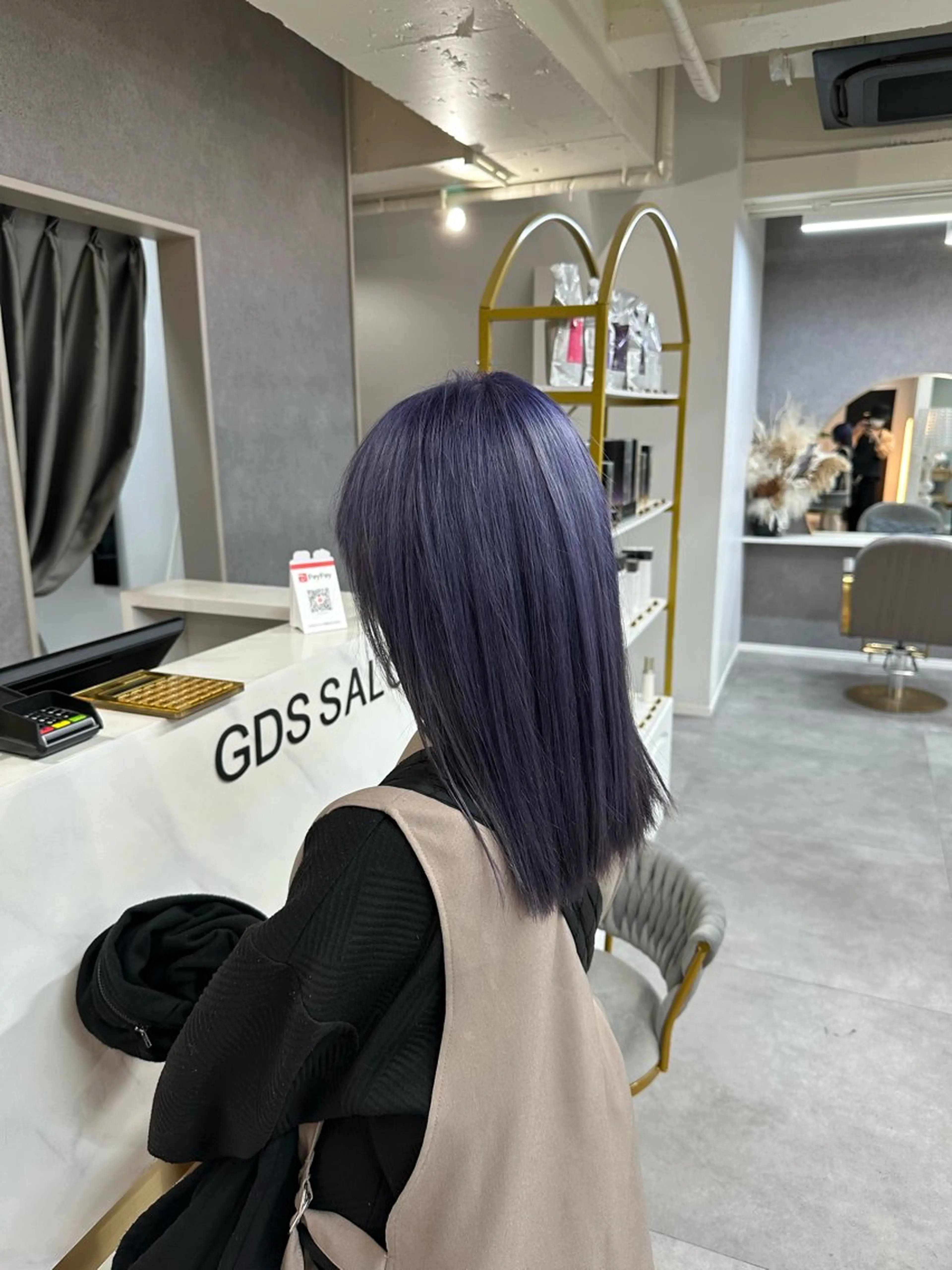 セミロング デザインカラー🌈 NAOTOのヘアスタイル