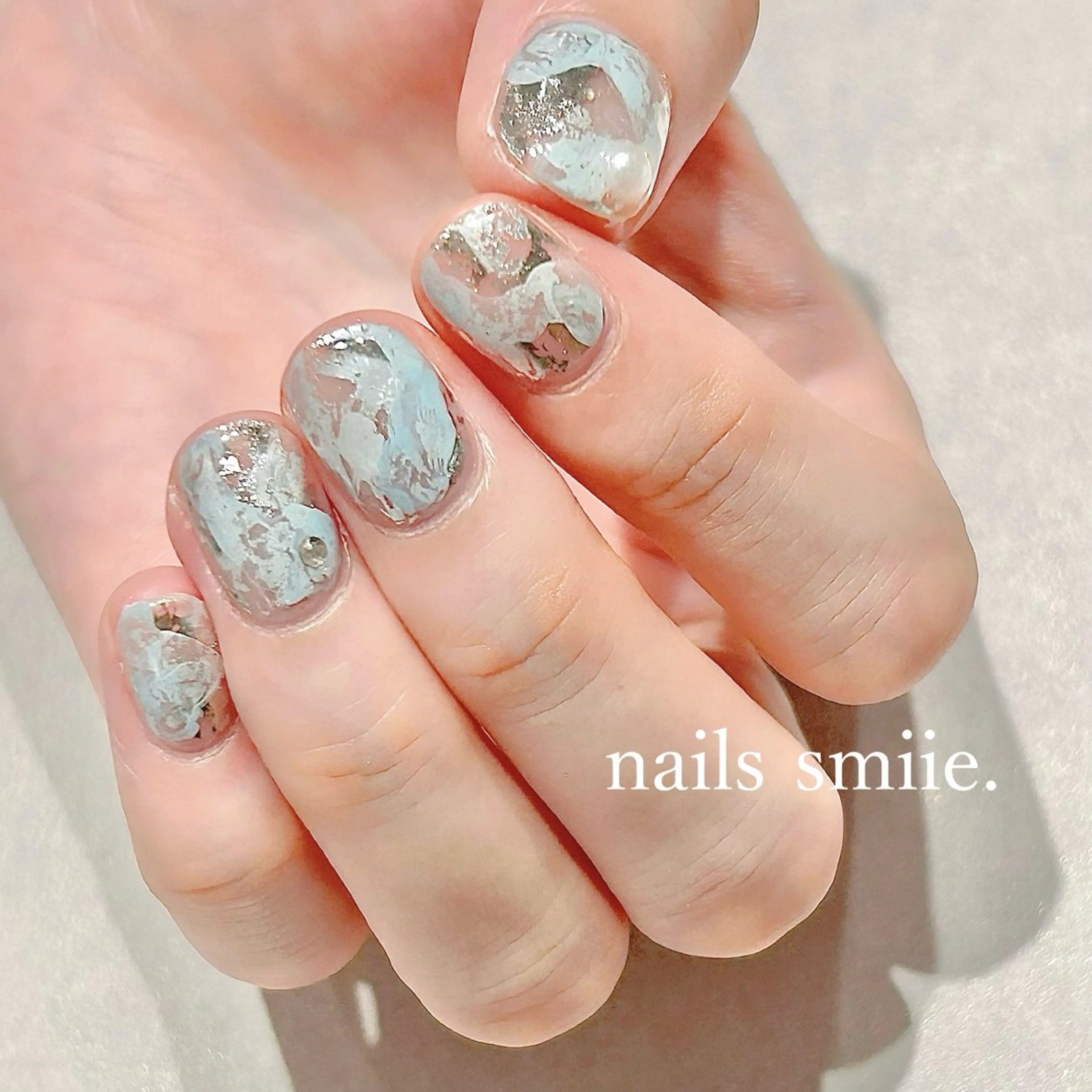 ネイル ニュアンスネイル nails smiie.のネイルデザイン