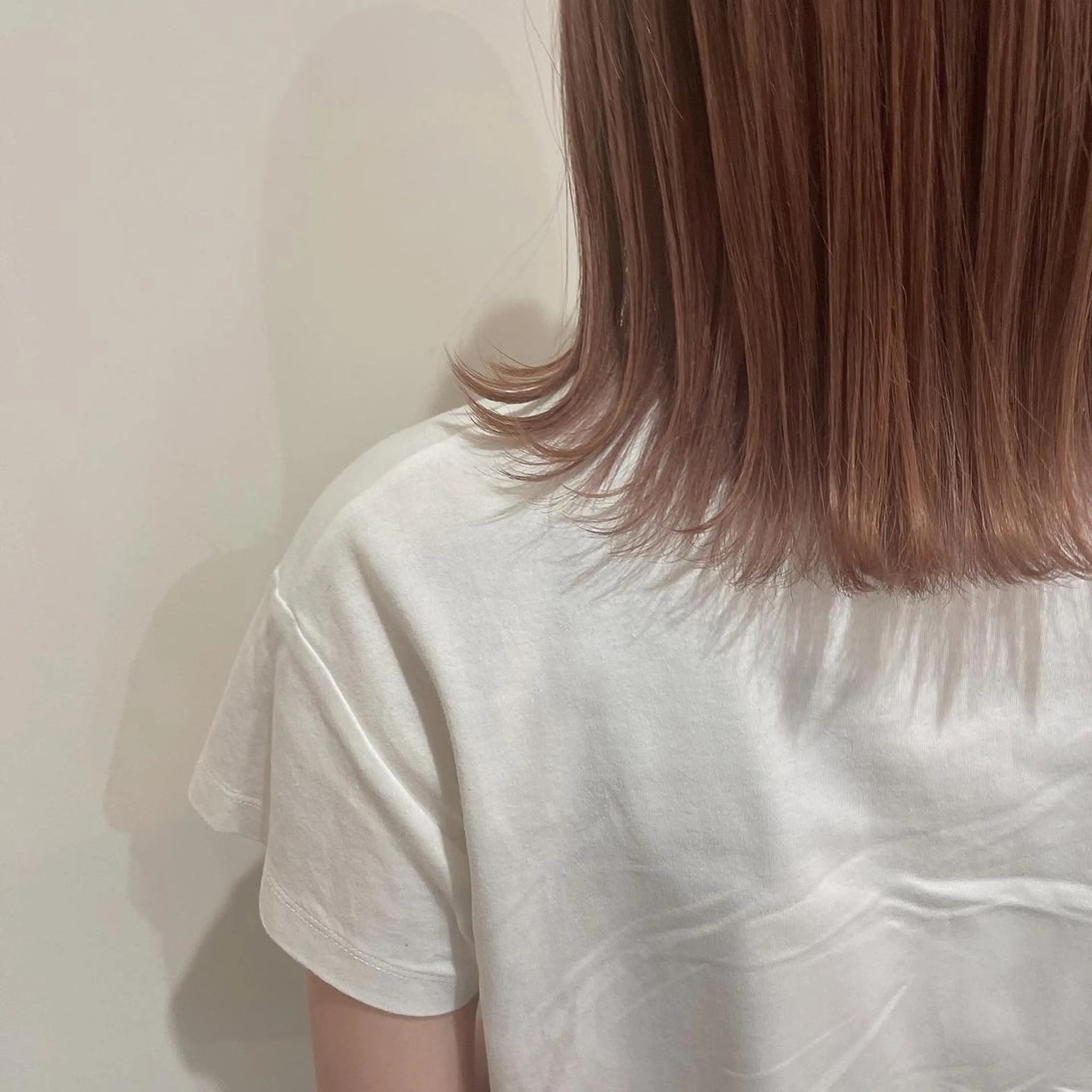 ミディアム カラー Neale. yumiのヘアスタイル