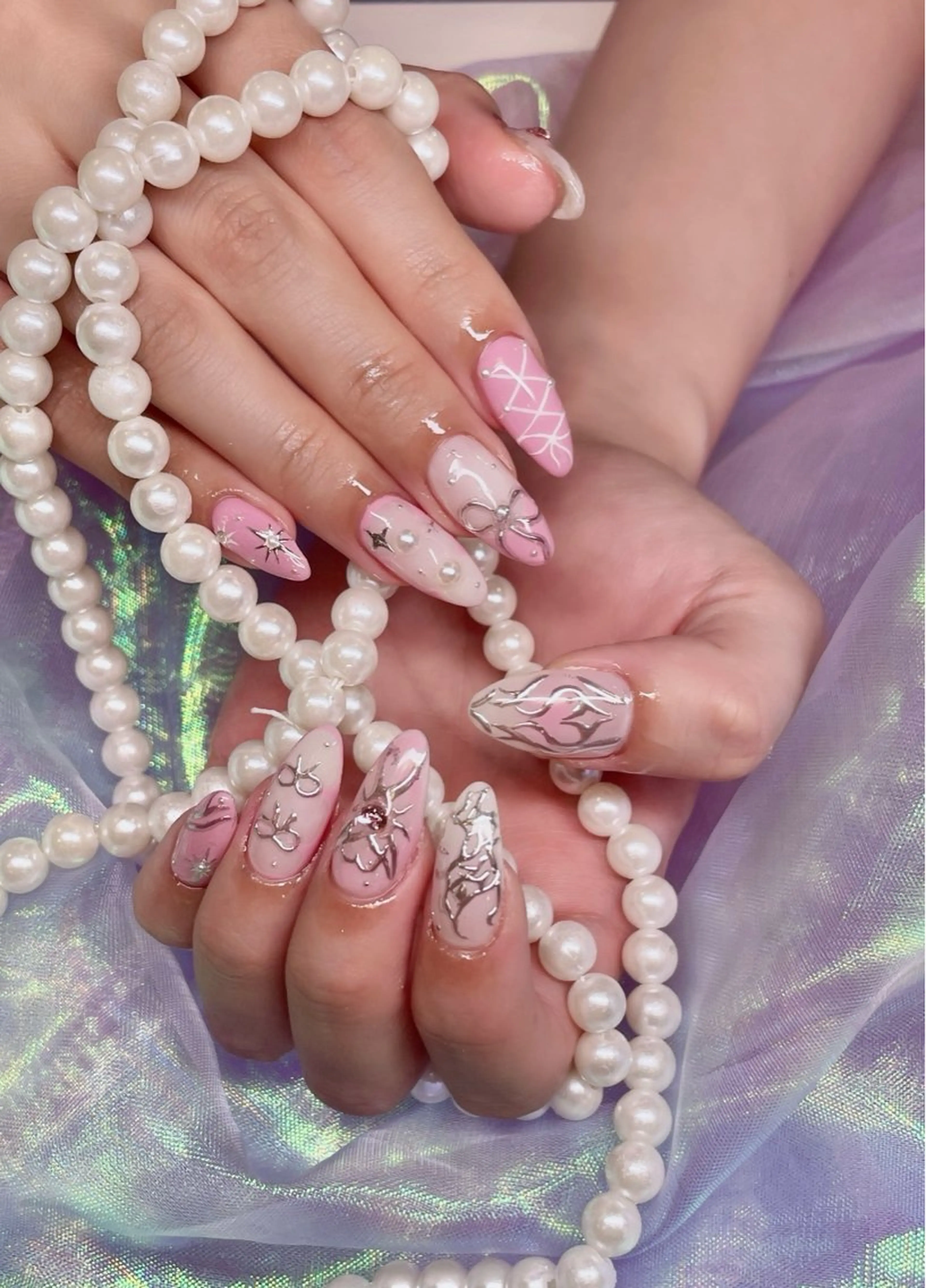 ネイル 長さ出し フットネイル フレンチネイル ジェルネイル ガラスフレンチ ハンドネイル フットネイル ハンドケア More Glam渋谷店のネイルデザイン