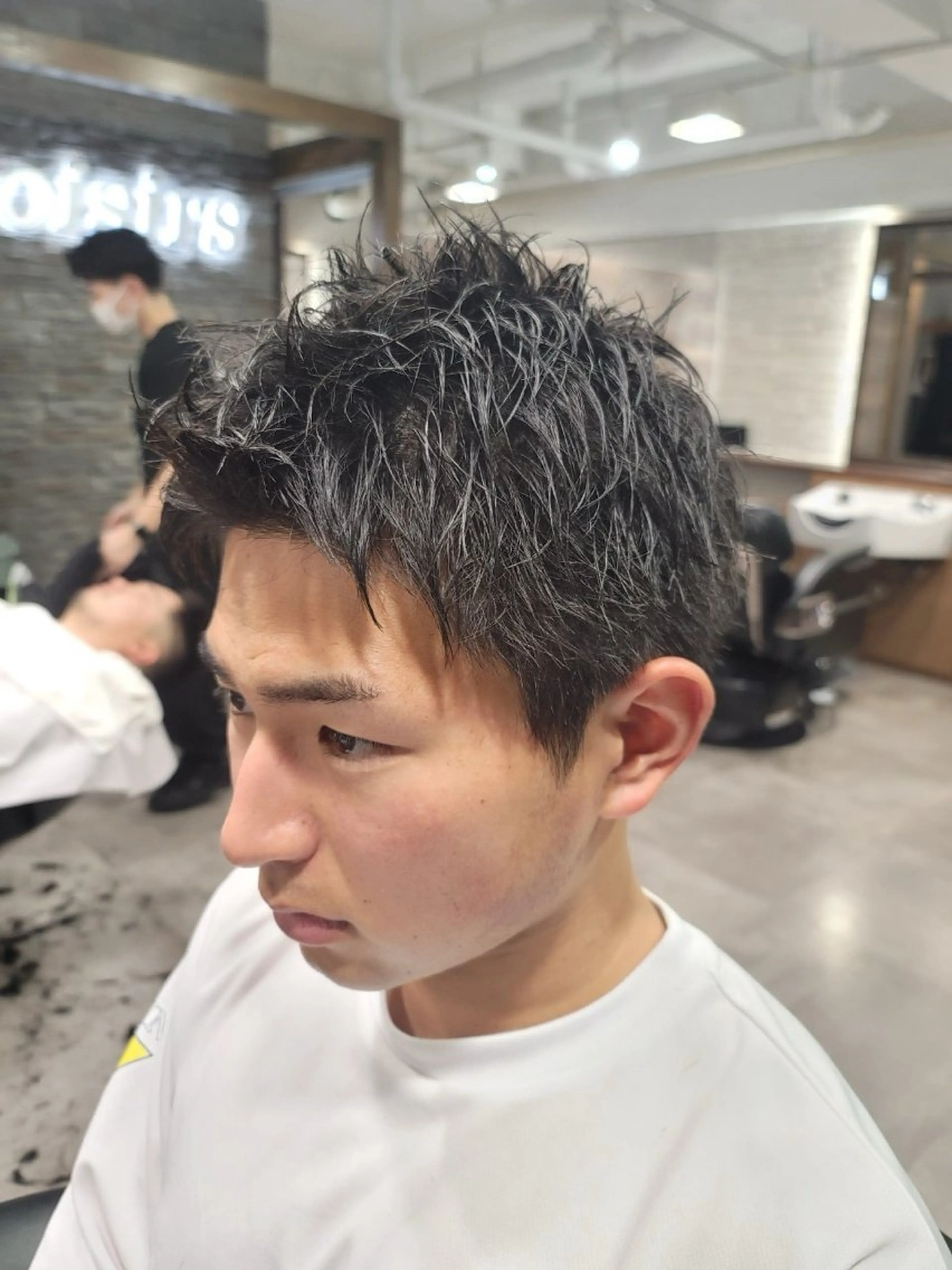 カット(ツーブロックショートスタイル)の写真