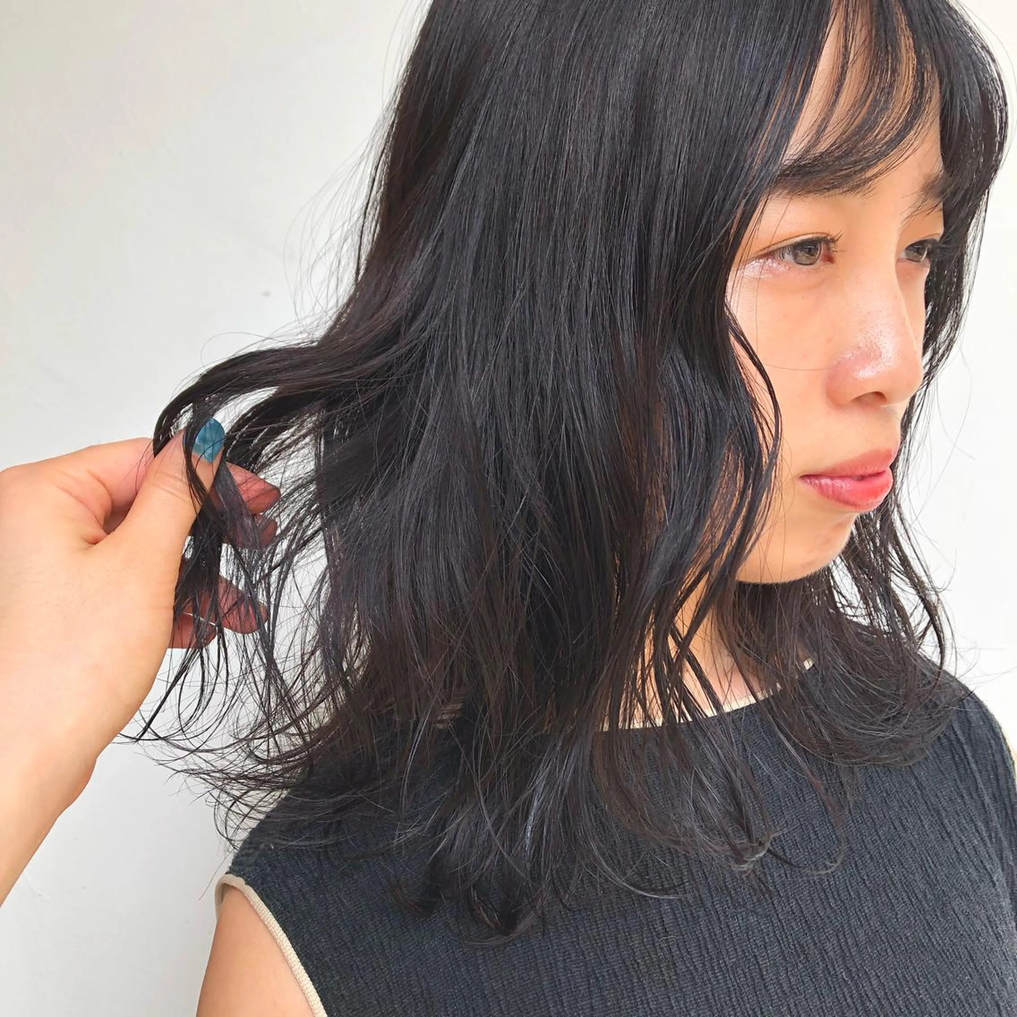 セミロング 幸喜 美咲のヘアスタイル