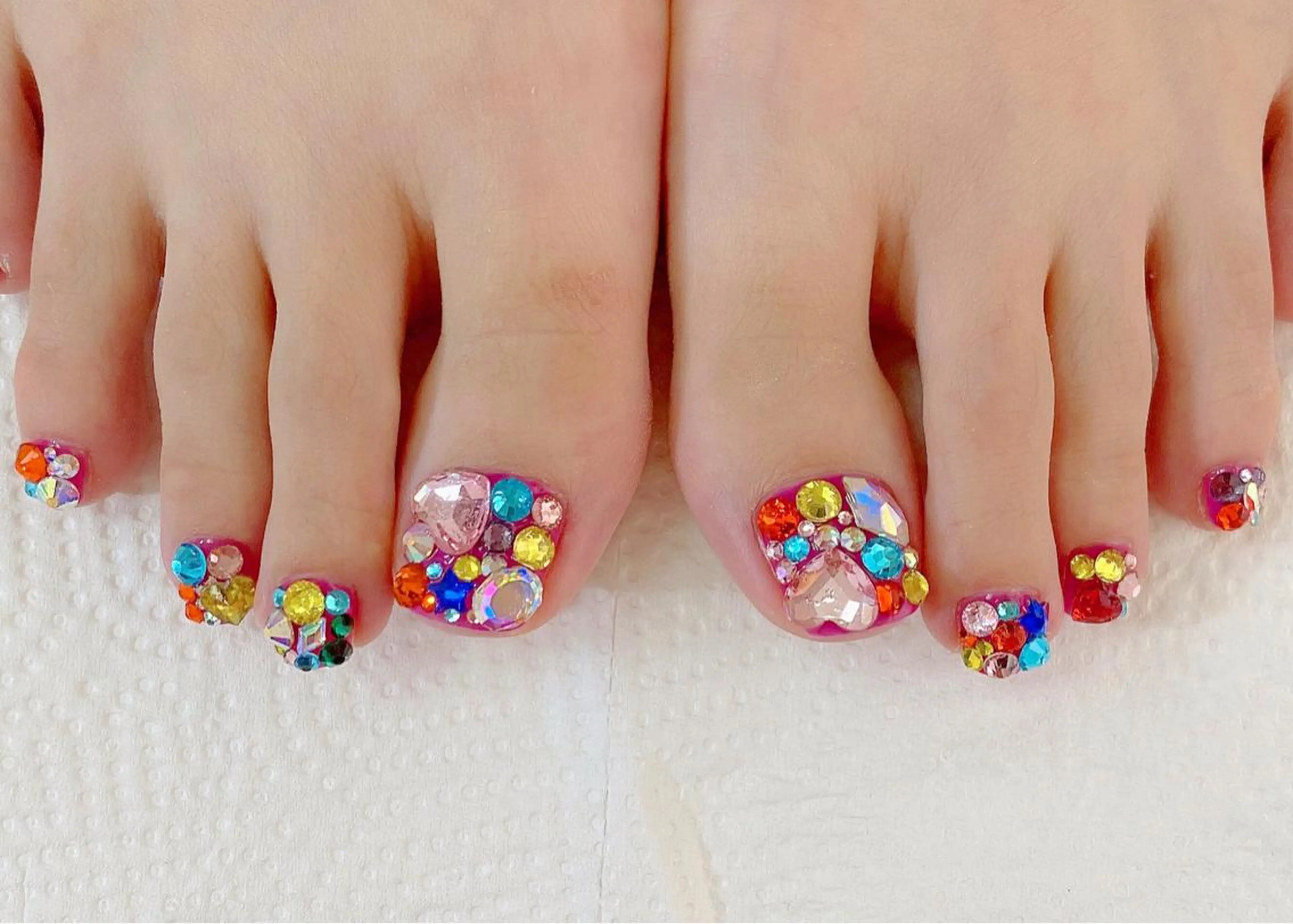 👣フット・120分つけ放題画像持ち込み9900円大きいパーツ/ストーンのせ放題ok）【初回ジェルオフ無料ケア込み】の写真