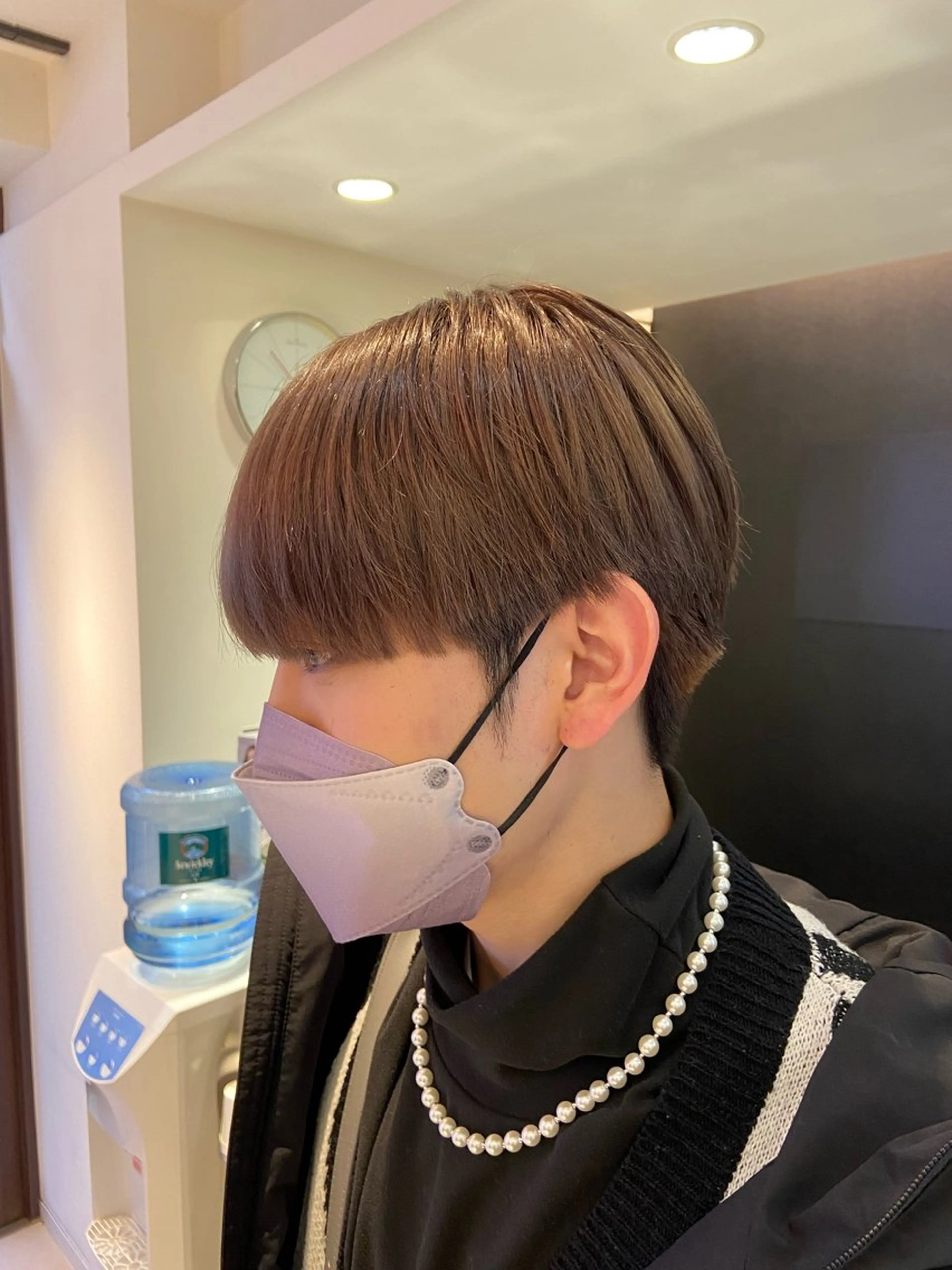 ショート カラー パーマ メンズ センターパート コンマヘア ダウンパーマ カルマパーマ メンズ韓国風 YUKI🇰🇷 カルマ／ダウンパーマのヘアスタイル