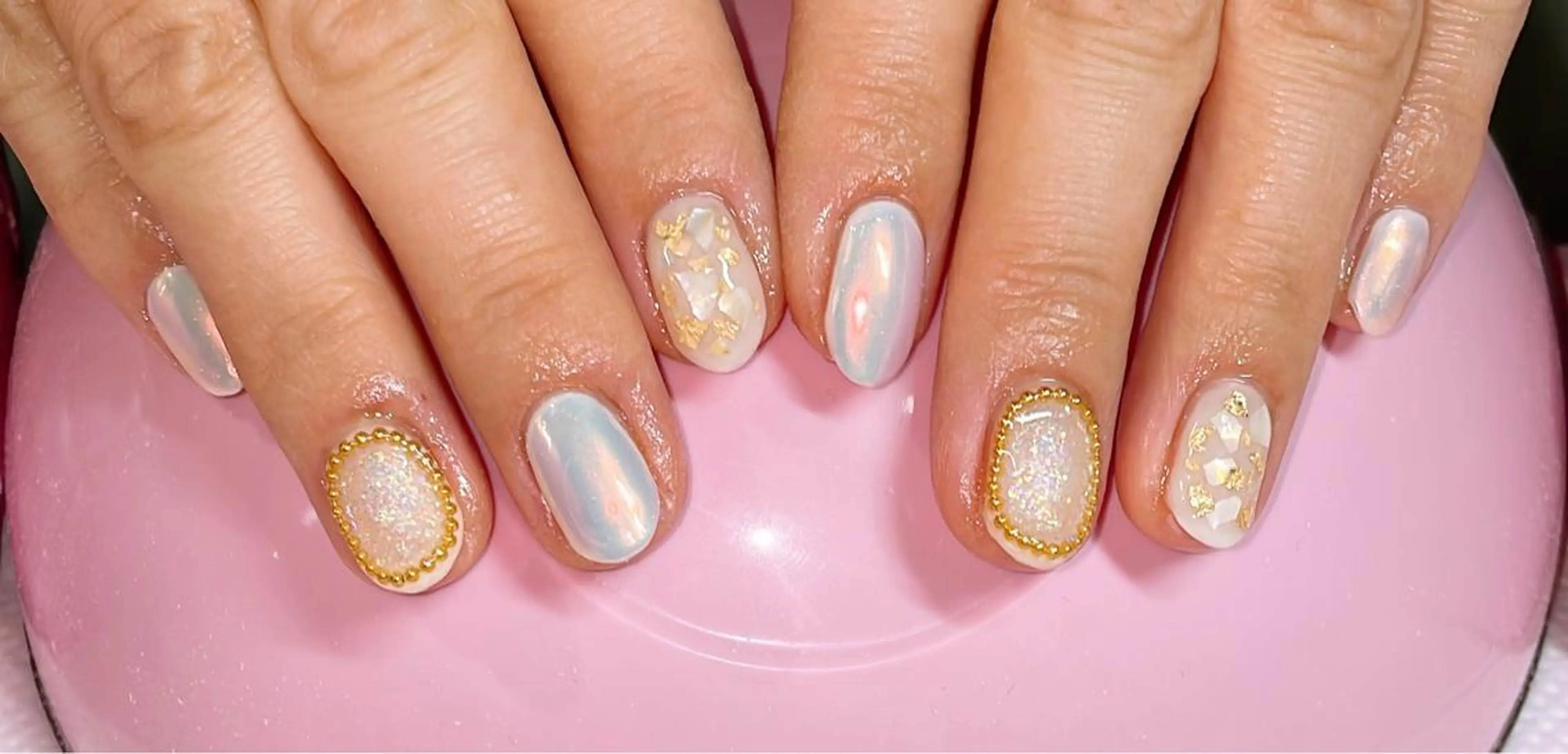 ネイル ハンドネイル VIERU 🌈🎀💖のネイルデザイン