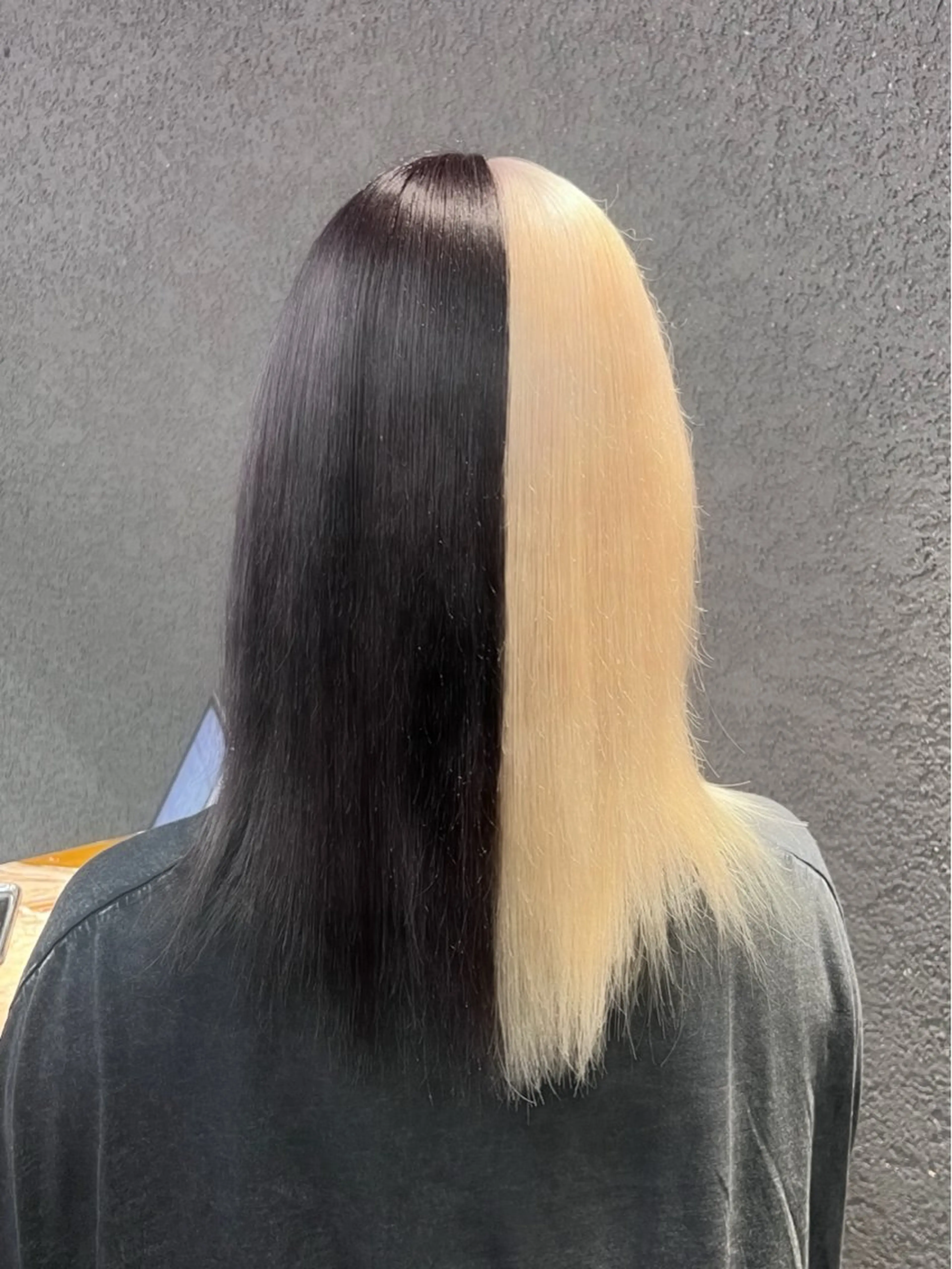 セミロング ヘアカラー 吉澤 愛心のヘアスタイル