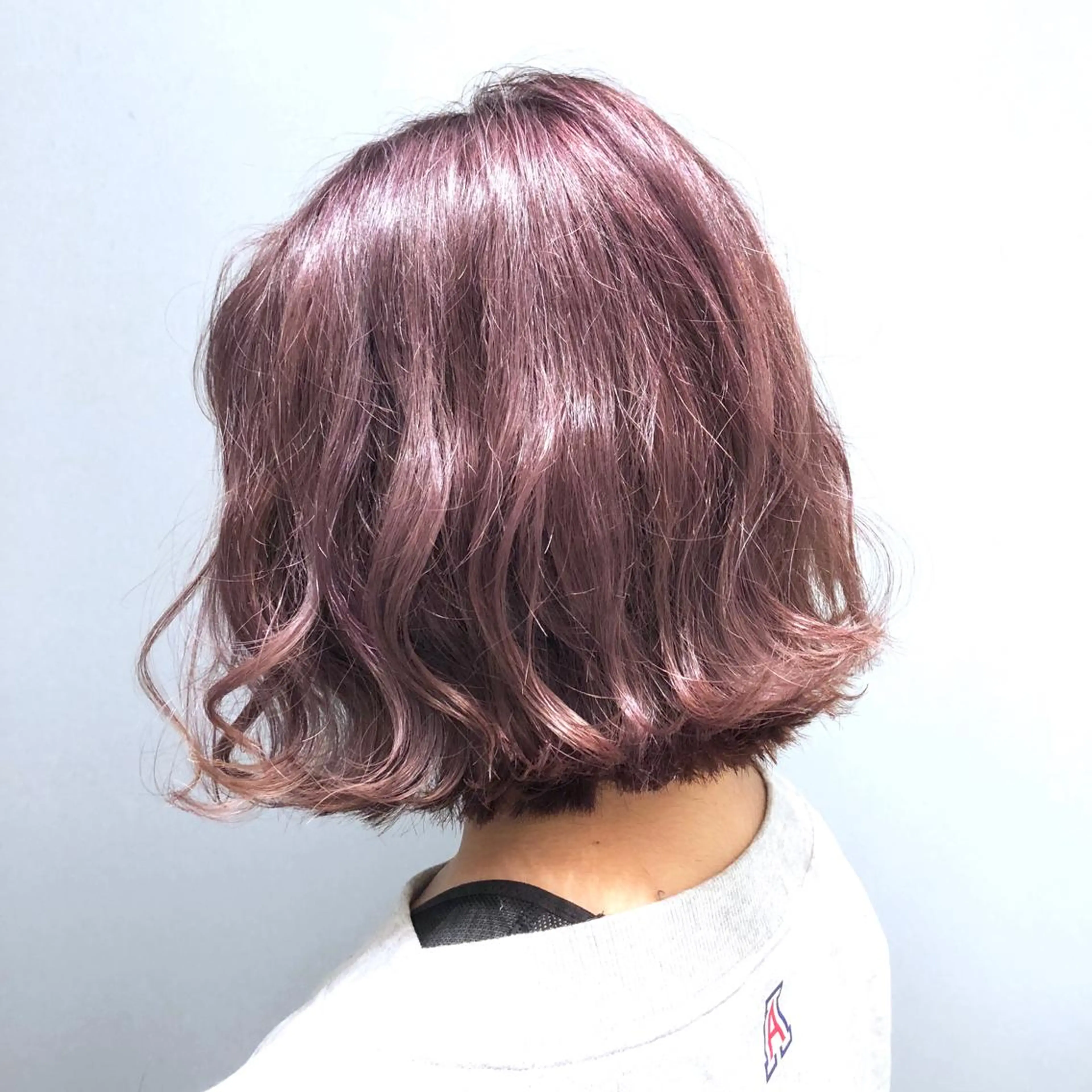 ミディアム カラー アッシュ ブリーチ ケアブリーチ ラベンダーカラー パープルカラー 🌈ぷる艶カラー🌈 髪質改善👑柳沼尚貴のヘアスタイル