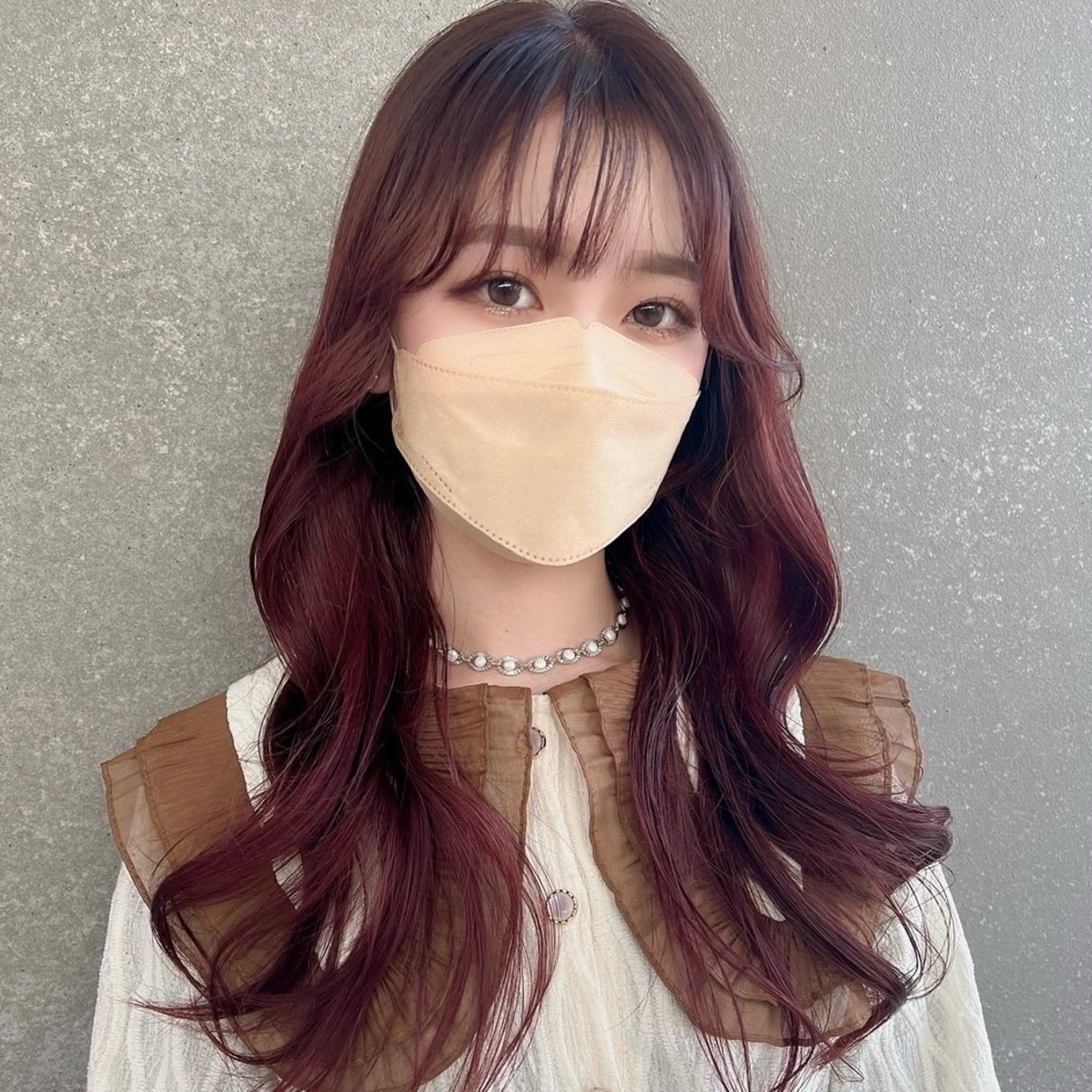 ロング カラー 透明感カラー ダブルカラー レッドカラー くびれヘア ハイレイヤー カット ヘアカラー トリートメント 🤍ハイトーン 🤍VIVIE🤍のヘアスタイル