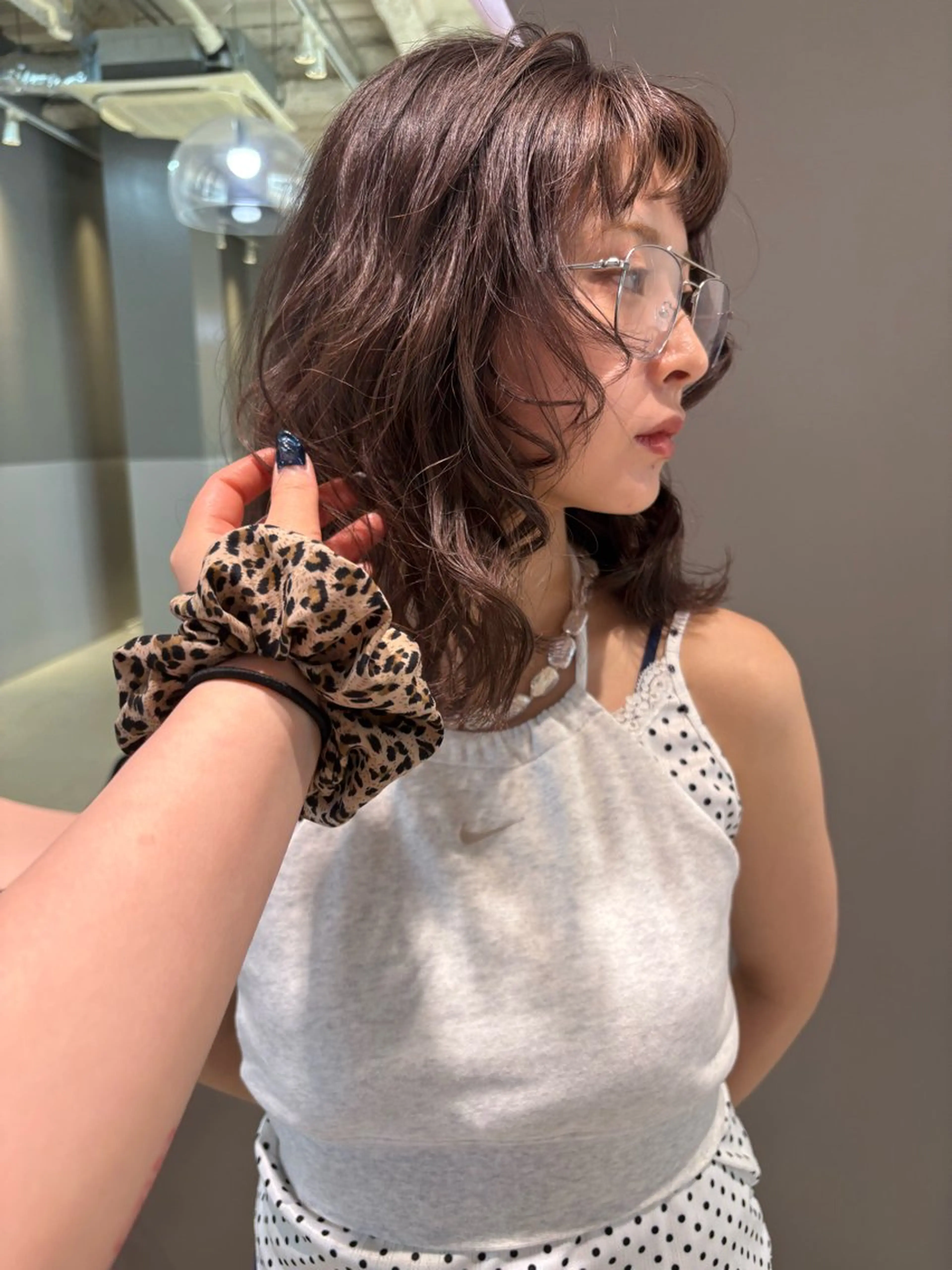 カラー ブリーチ ブラウンカラー 透明感カラー ヨシノ マナウのヘアスタイル