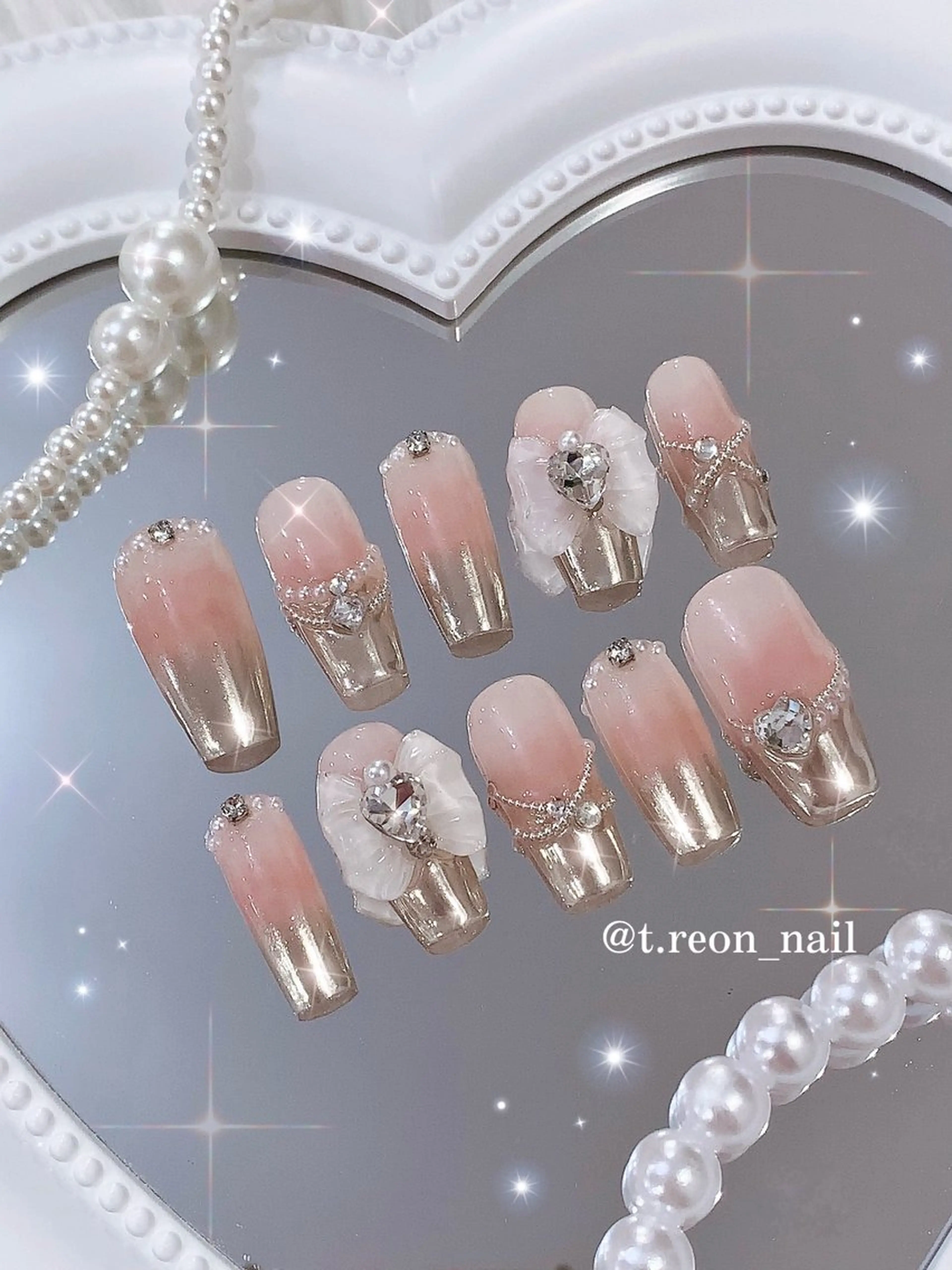 ネイル チークネイル ガーリー グラデーション ハート ミラーネイル ハンドネイル シェアサロンLei.g(レイジー)所属・3Dアートネイル💗 都築レナのネイルデザイン