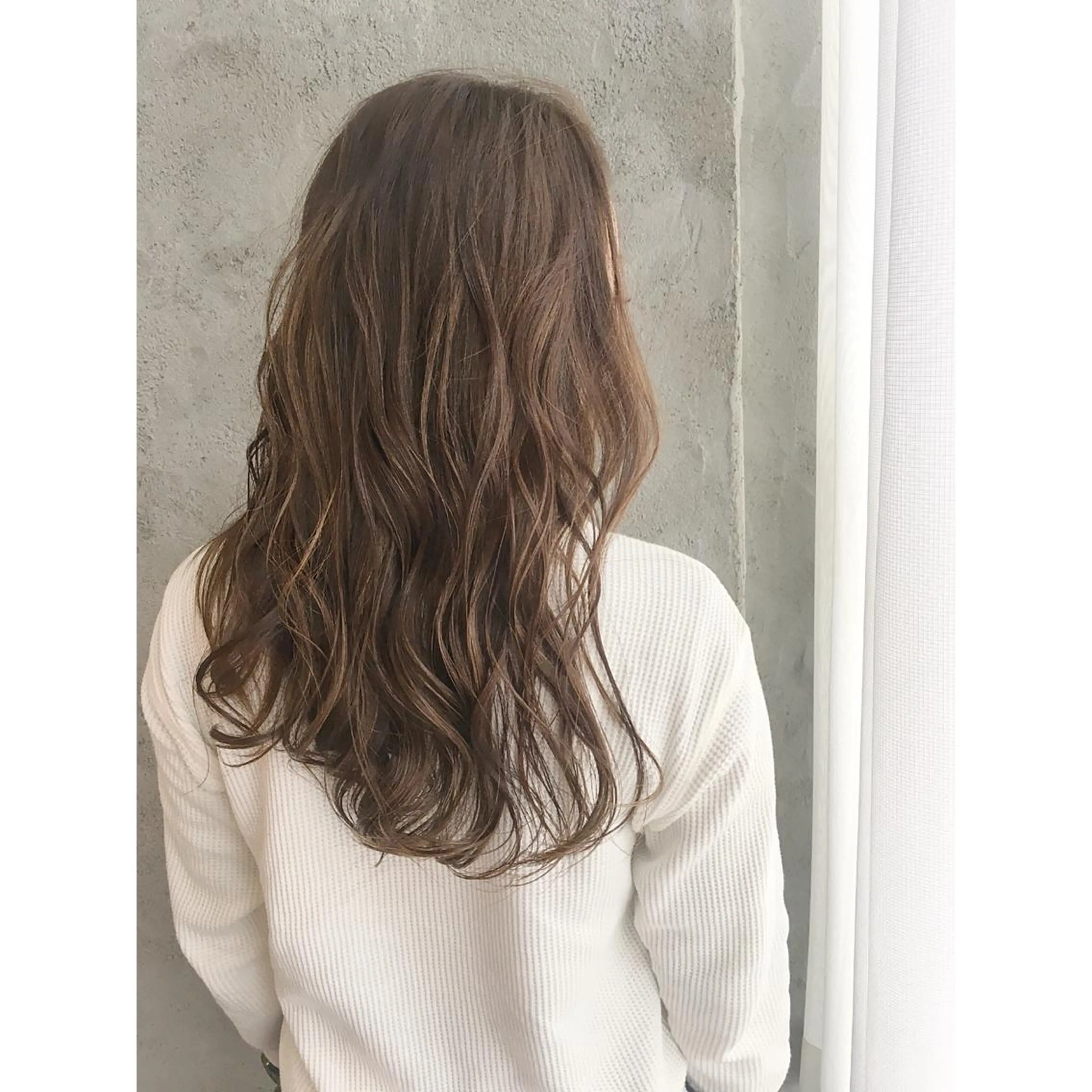 ロング カラー ハイライトカラー ハイライト EMANON天神所属・Hitomi Ezakiのヘアスタイル