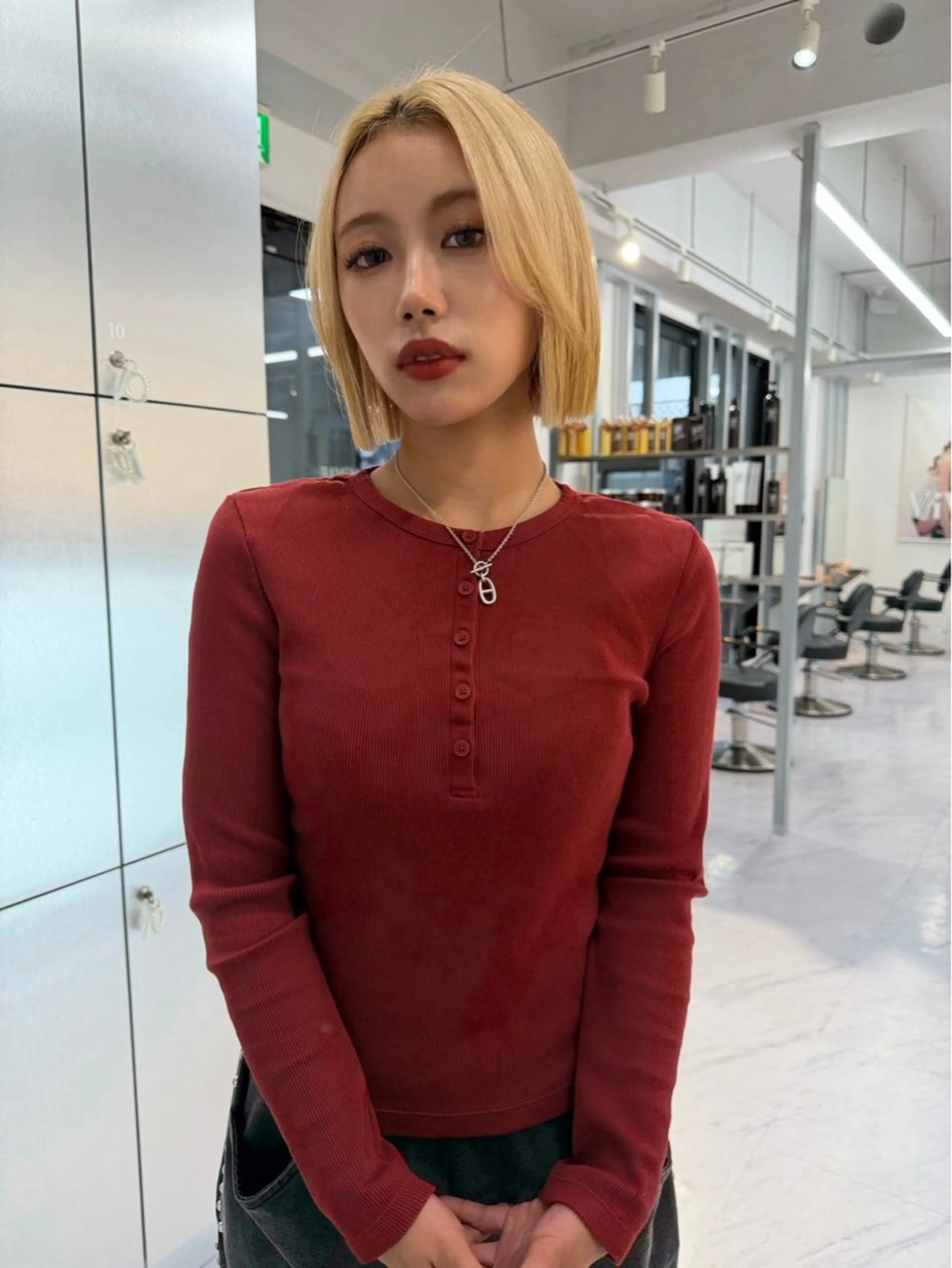 ショート 髪質改善 レイヤーカット トリートメント カット ヘアカラー トリートメント TATSUブリーチ/ ミルクティーベージュのヘアスタイル