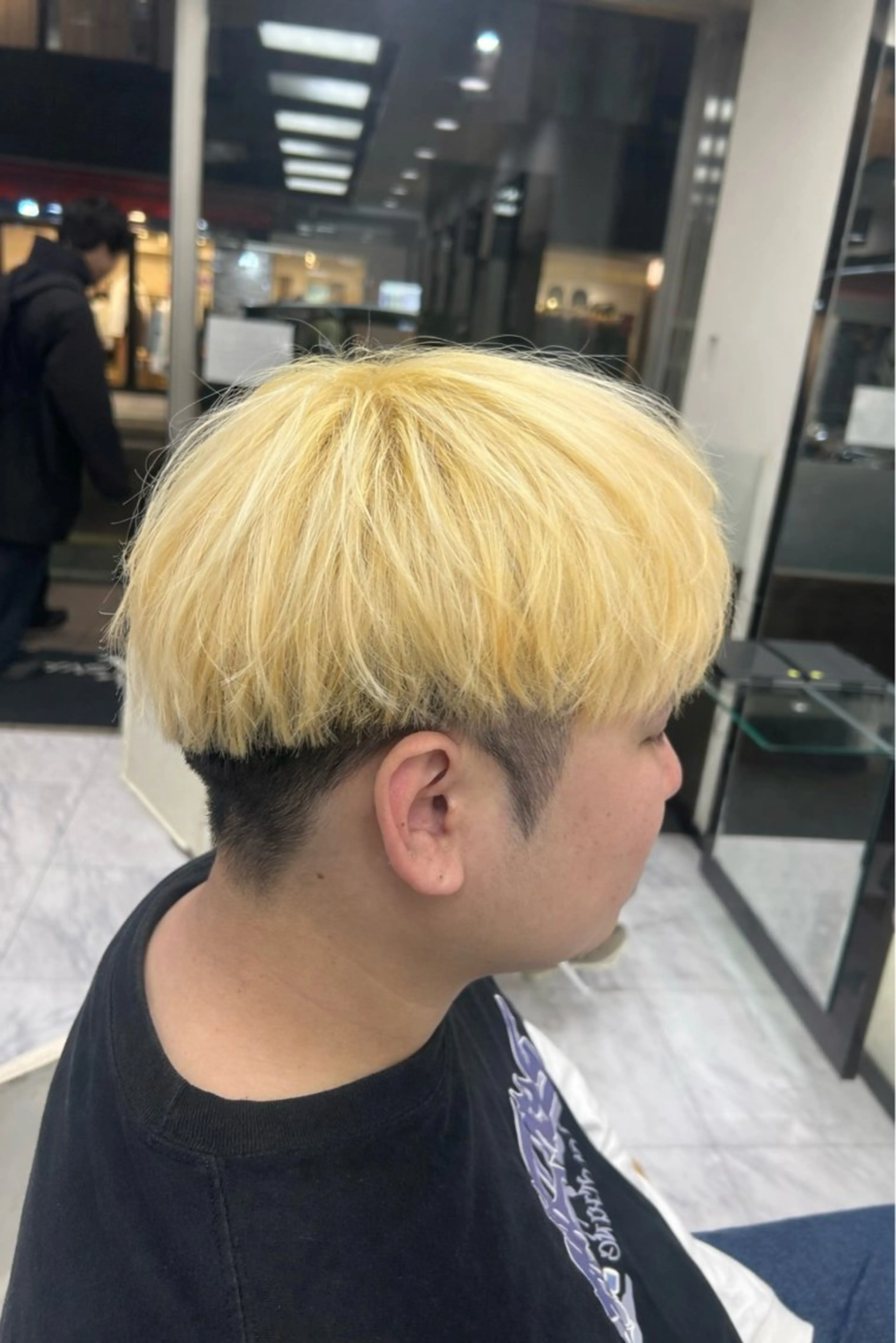 カラー メンズ メンズブリーチ ブリーチ 抜きっぱなしブロンド ヘアカラー 🍊小川実里🍊 /カラーレイヤーのヘアスタイル