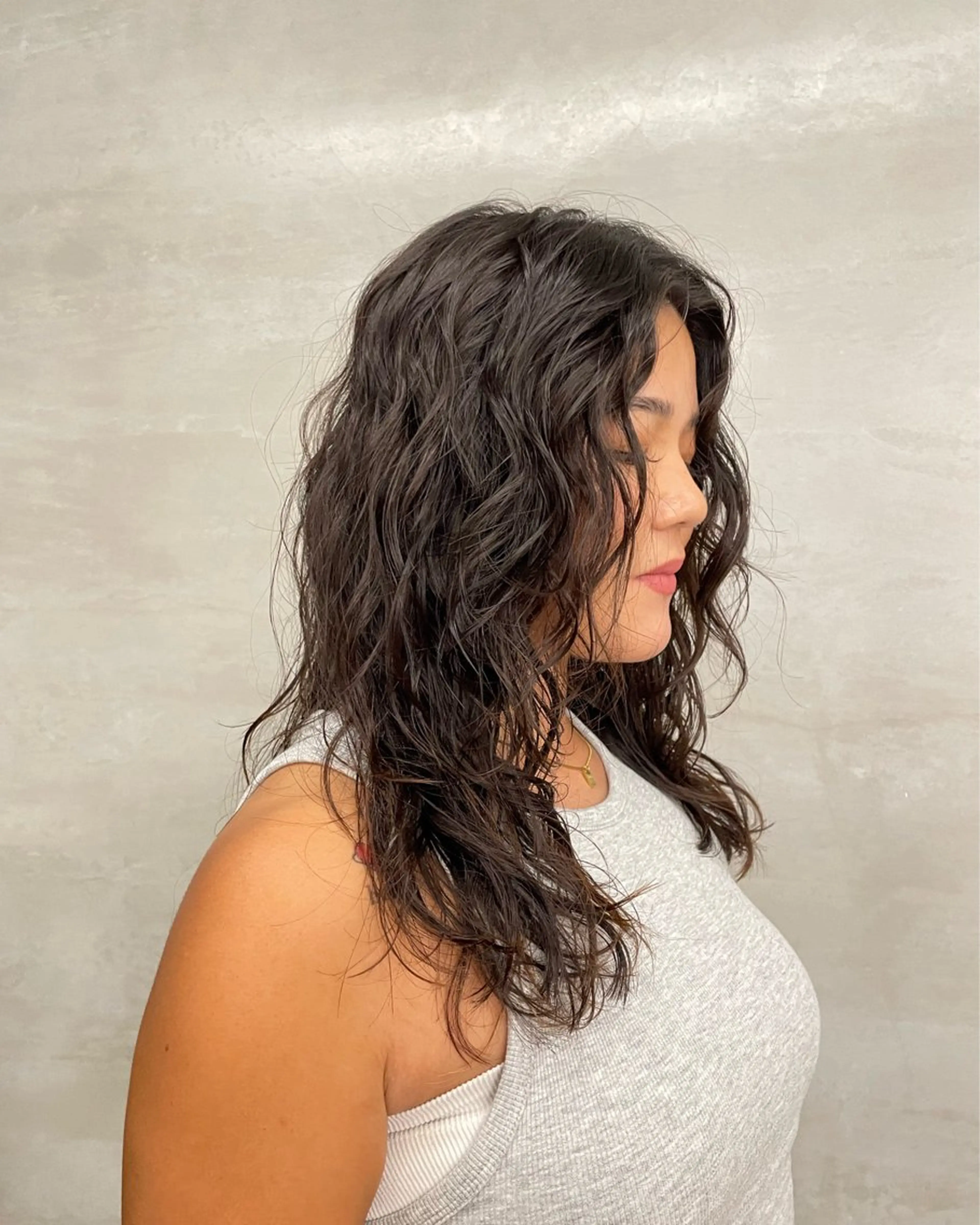 ロング パーマ カット パーマ 鶴井 美空のヘアスタイル