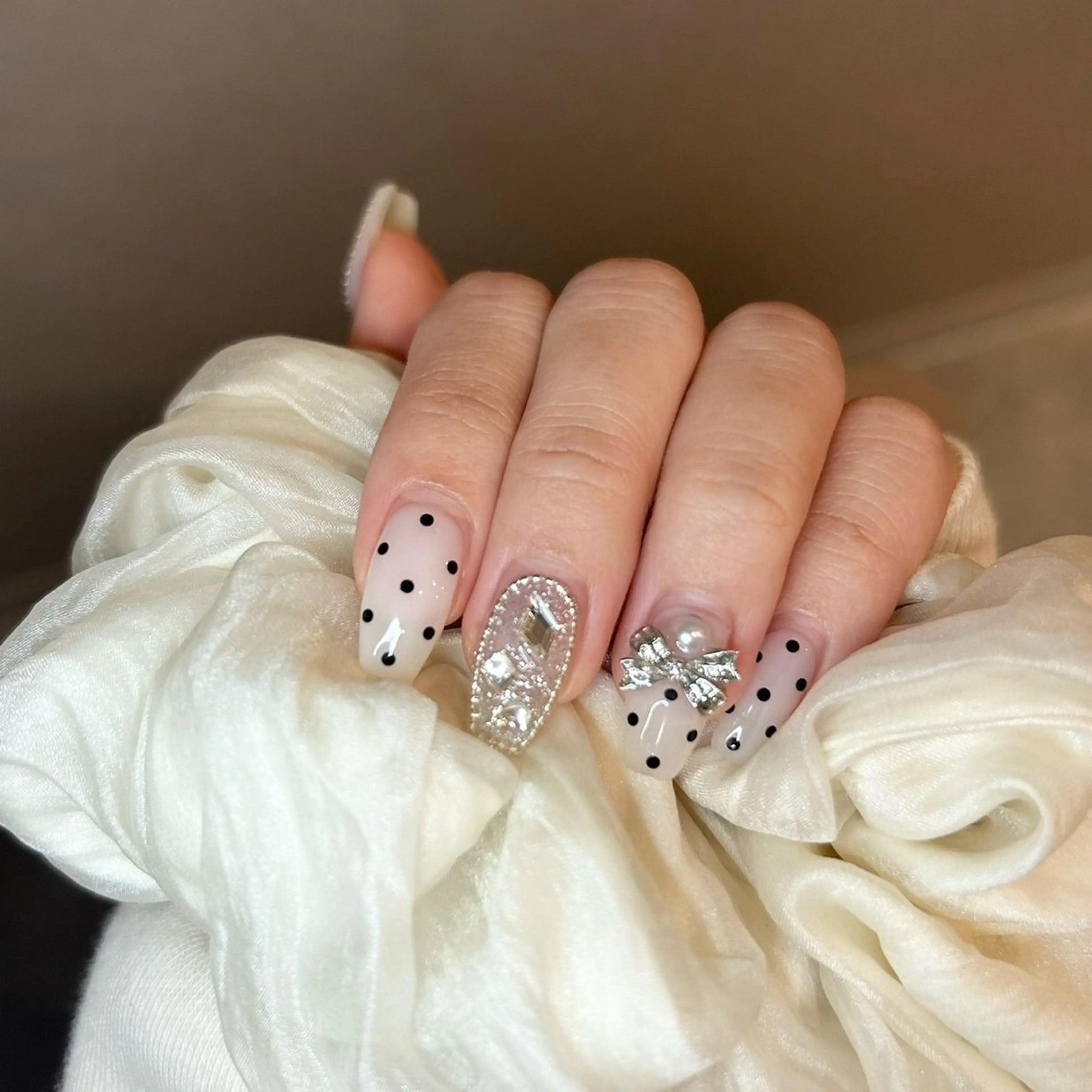 ネイル リボン ハンドネイル muir by jukiのネイルデザイン