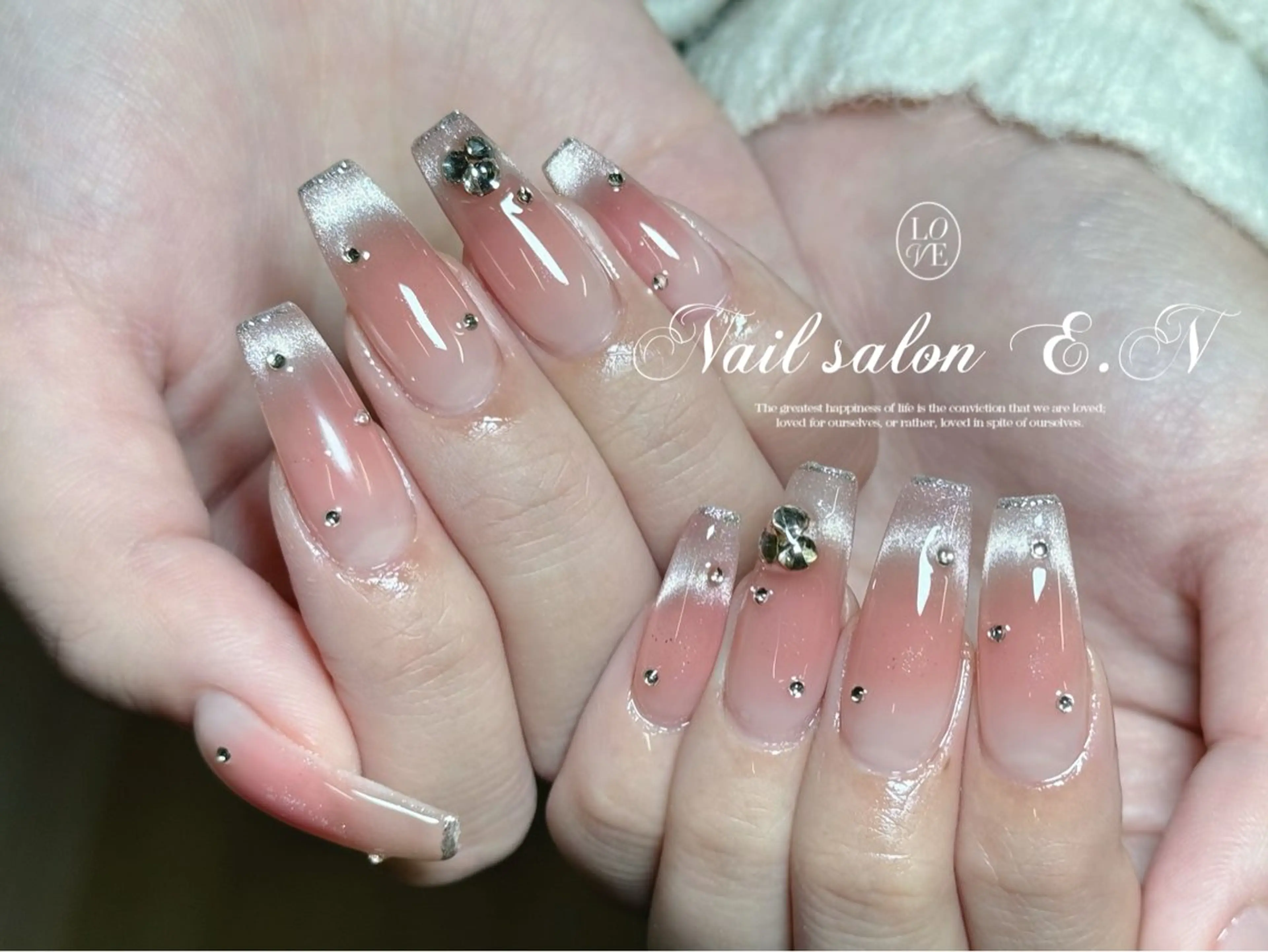 ネイル アートネイル オーロラネイル ブラウン クリアネイル フレンチネイル ハンドネイル E.N🦋 長さ出し/持ち込みのネイルデザイン