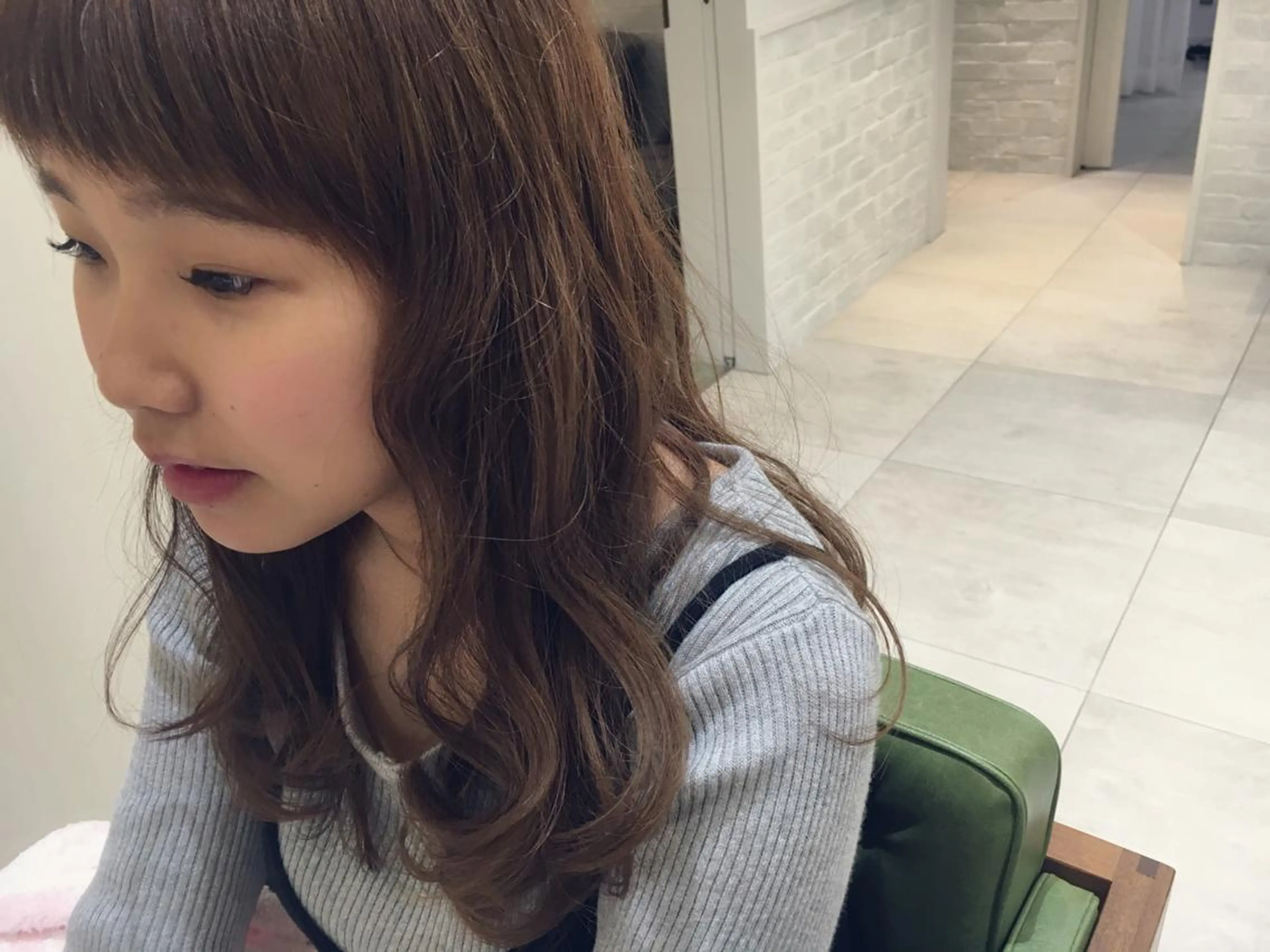 ミディアム セミロング ロング カラー パーマ 江原 彩華のヘアスタイル