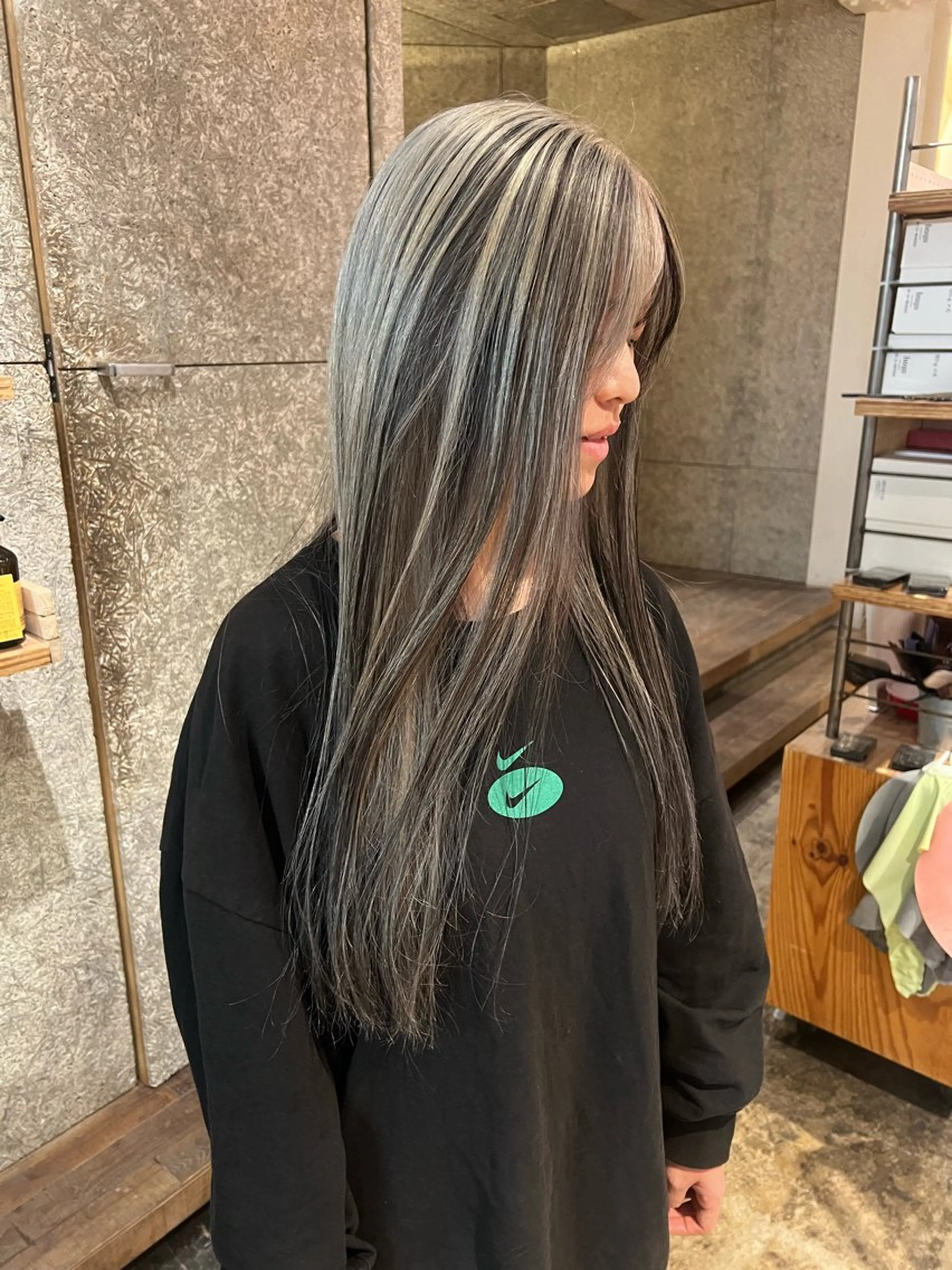 【ミニモ限定】カット+ブリーチ＋カラー￥20,900→40%off✨️￥12,540の写真