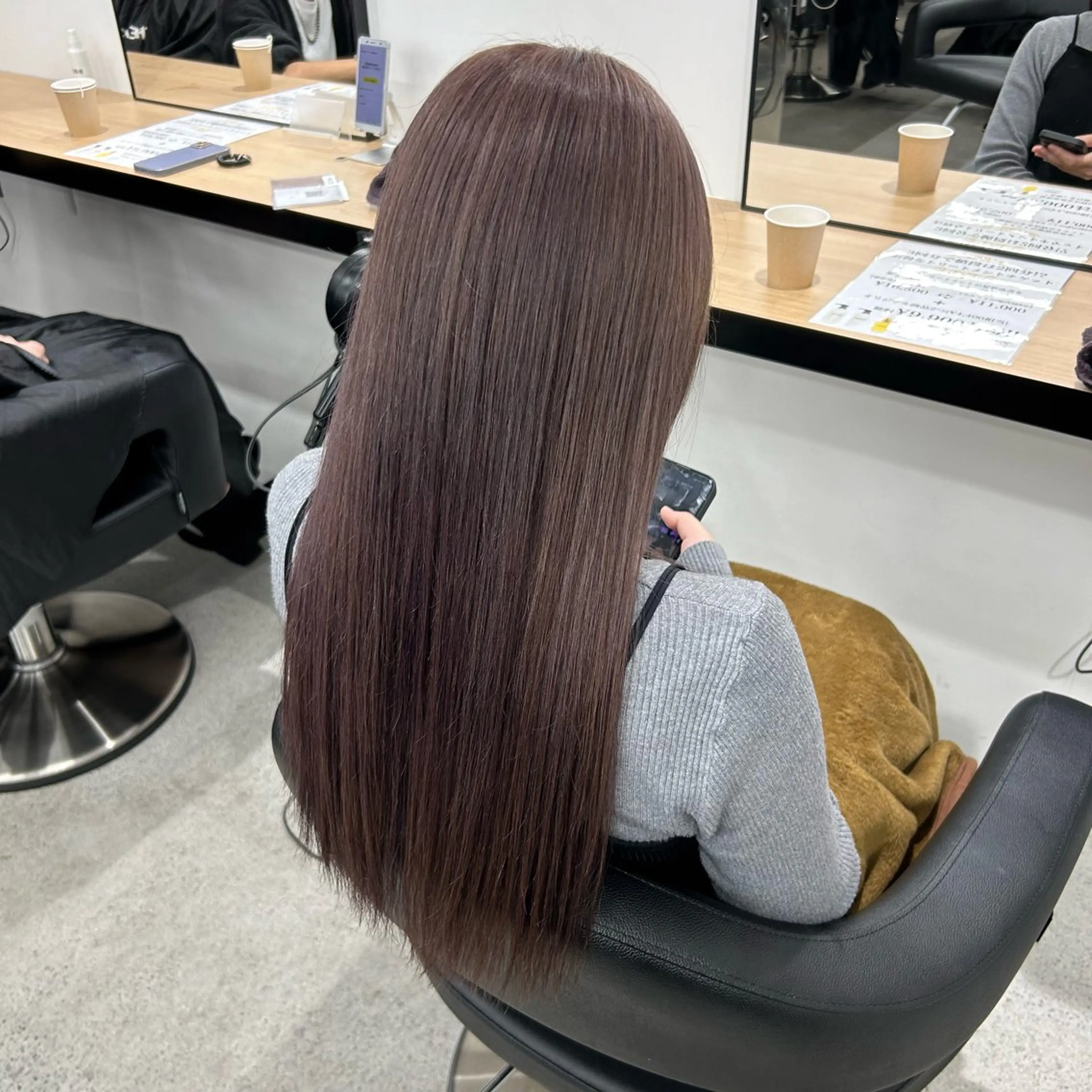 ロング カラー ヘアカラー トリートメント ヘッドスパ ヘアセット YUKA🤍ベージュ /ミルクティーのヘアスタイル