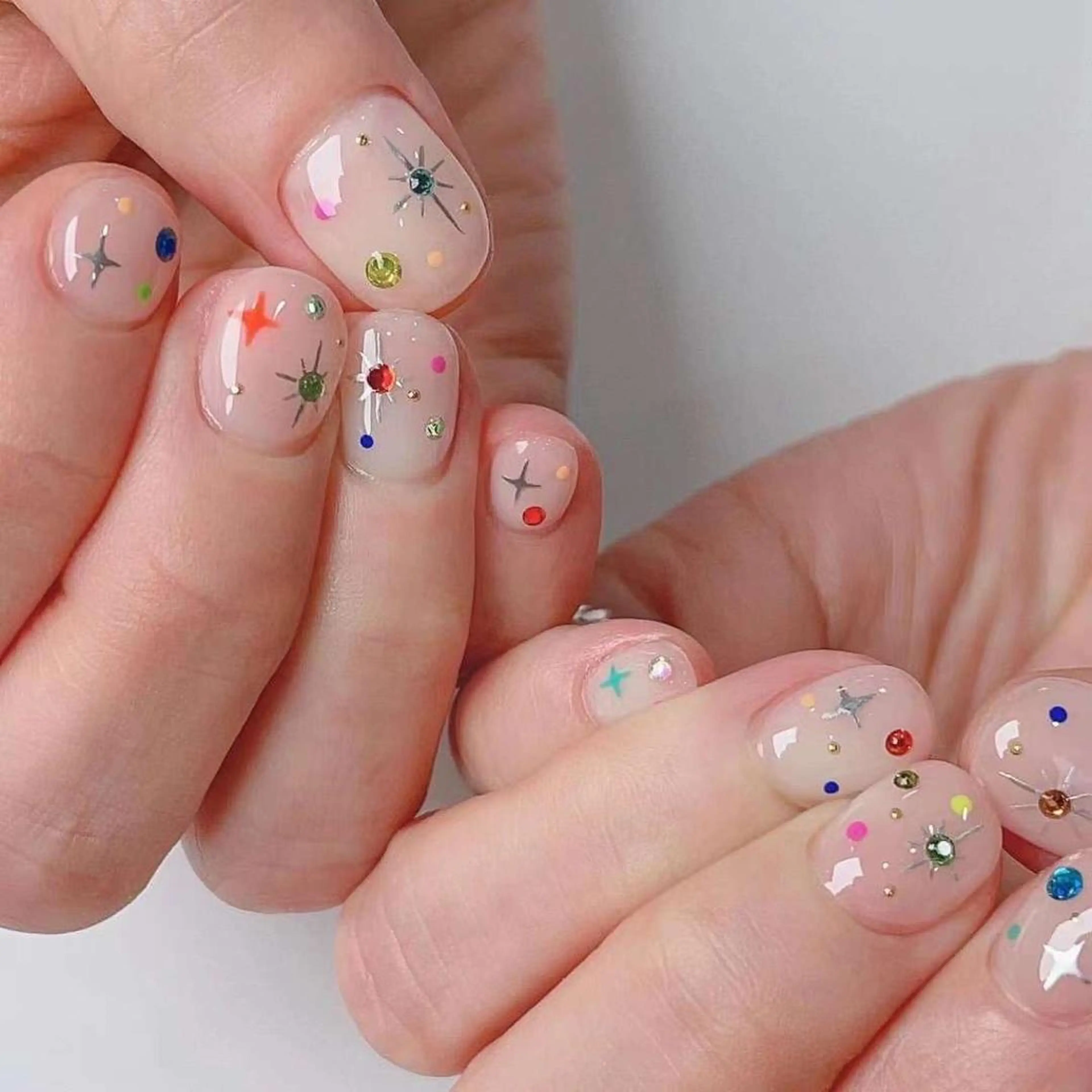 ネイル ハンドネイル VIVIAN エイのネイルデザイン