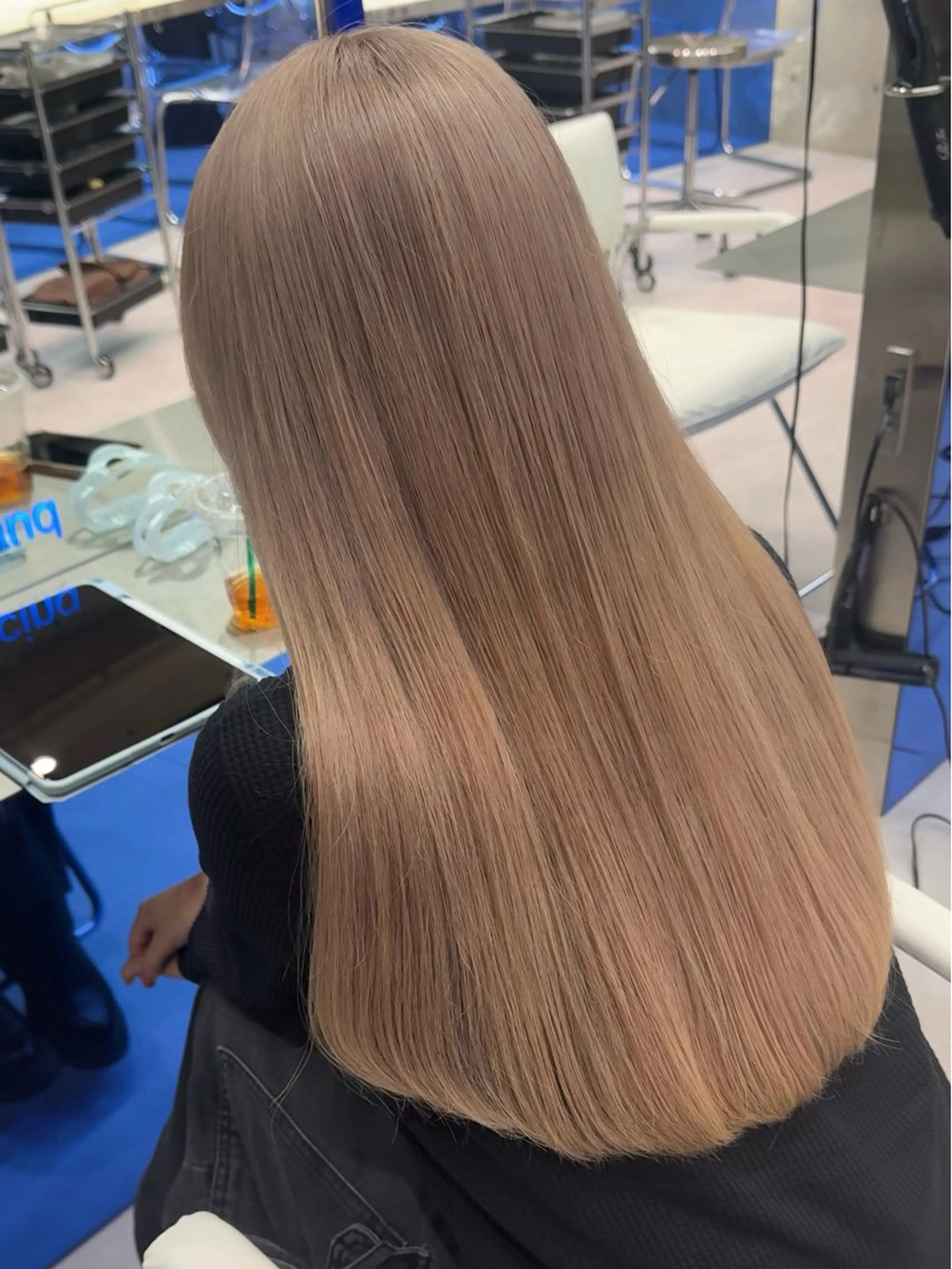 ロング カラー 🐯ミルクティーベー ジュ/大雅🐯のヘアスタイル