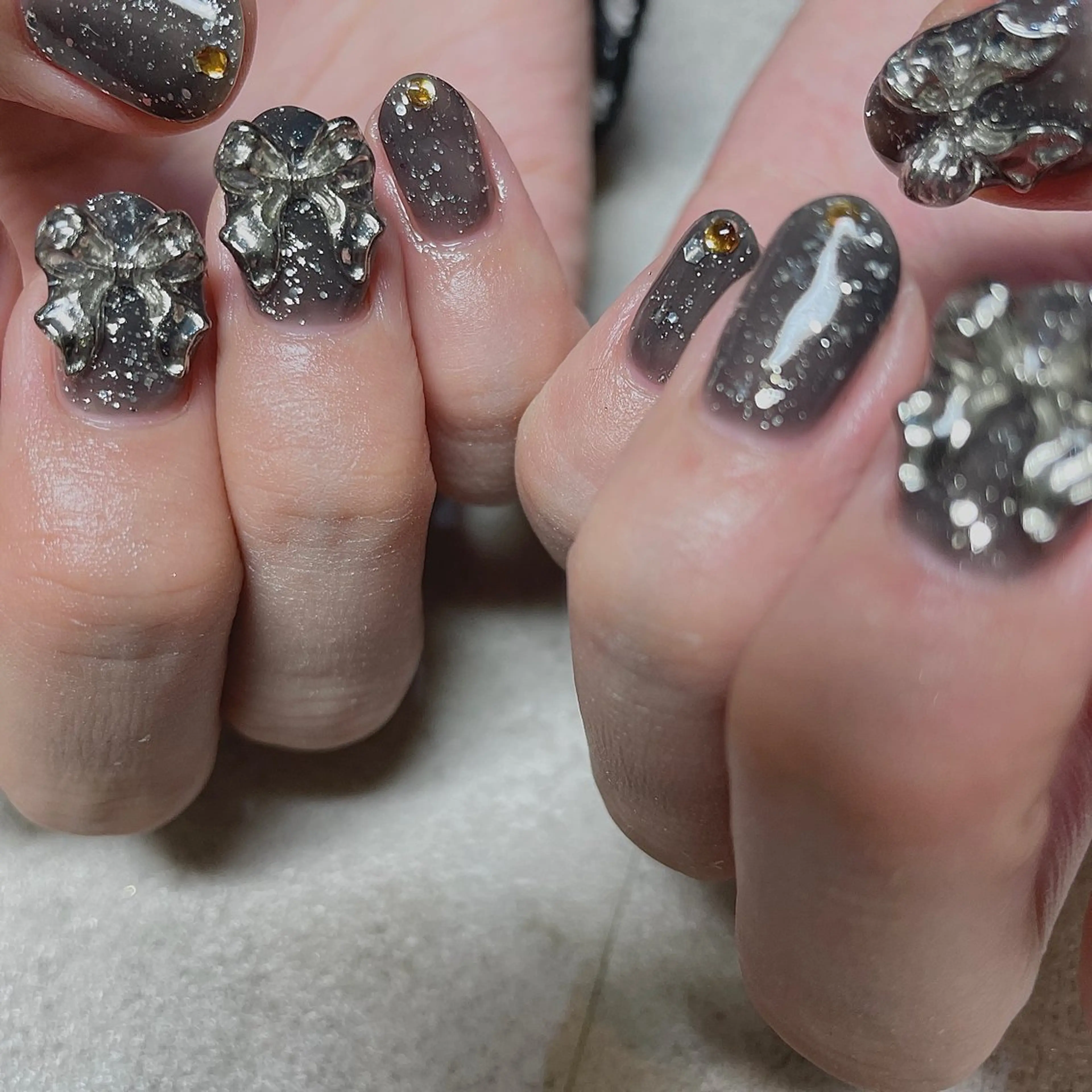 ネイル フラッシュネイル キラキラネイル ラメ(グリッター) リボン ショートネイル ハンドネイル acs.n所属・ネイル,耳つぼ 風間すみれのその他イメージ