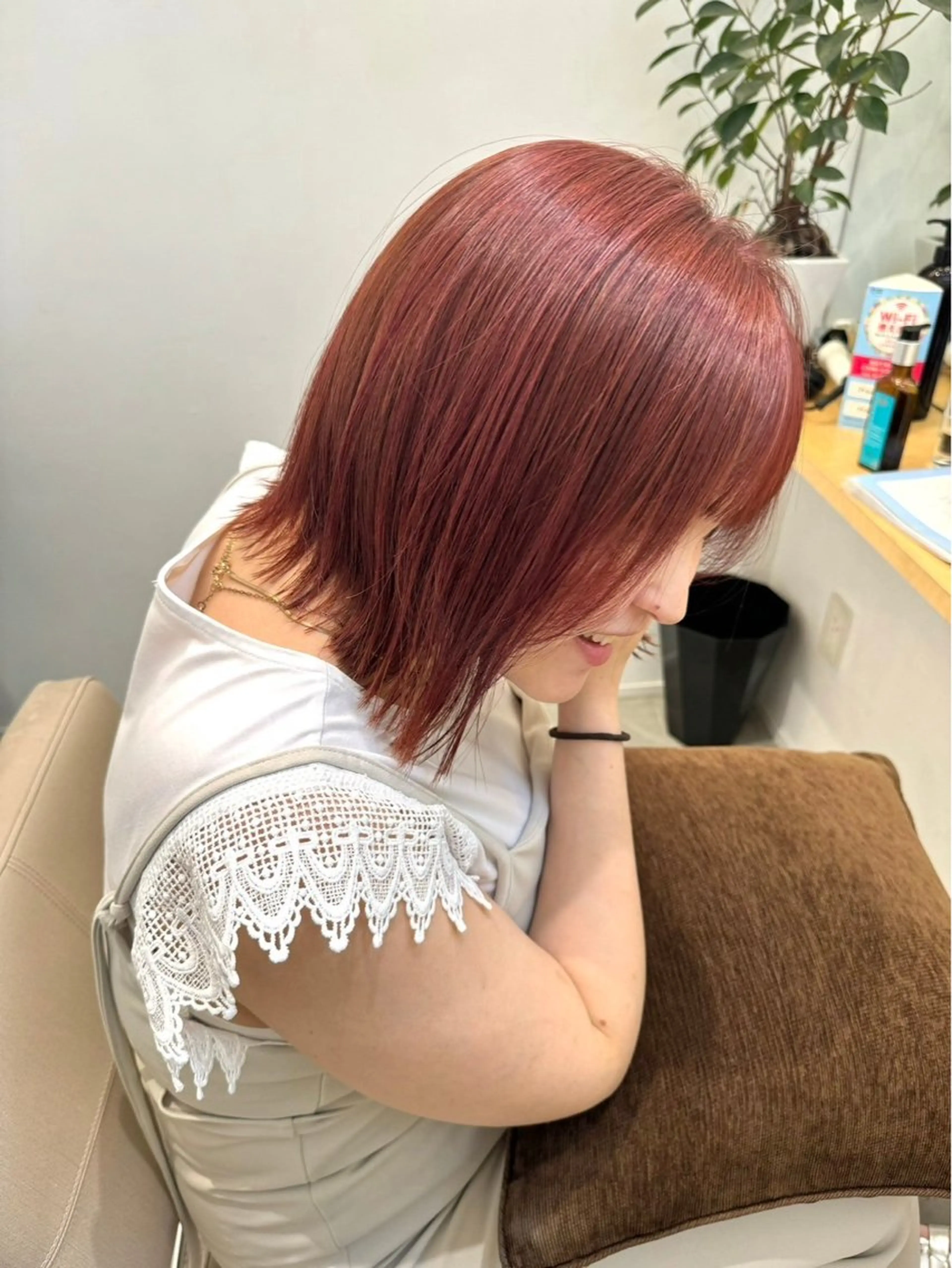 ミディアム カラー ボブ 外ハネヘア 森山 遥葵のヘアスタイル