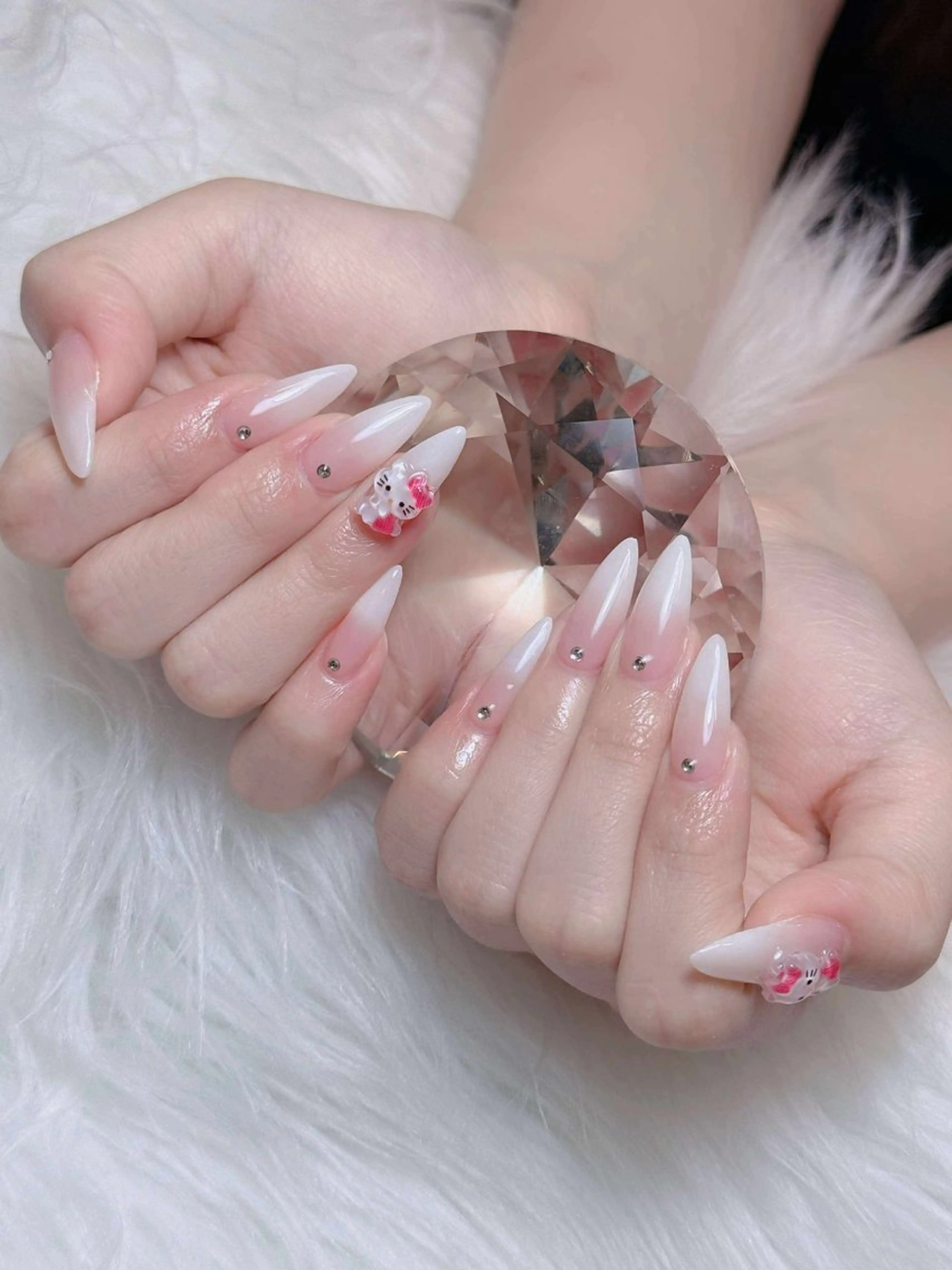 ネイル オーロラネイル チークネイル フットネイル フレンチネイル 韓国ネイル Lumi Nail 新大久保3‘のネイルデザイン