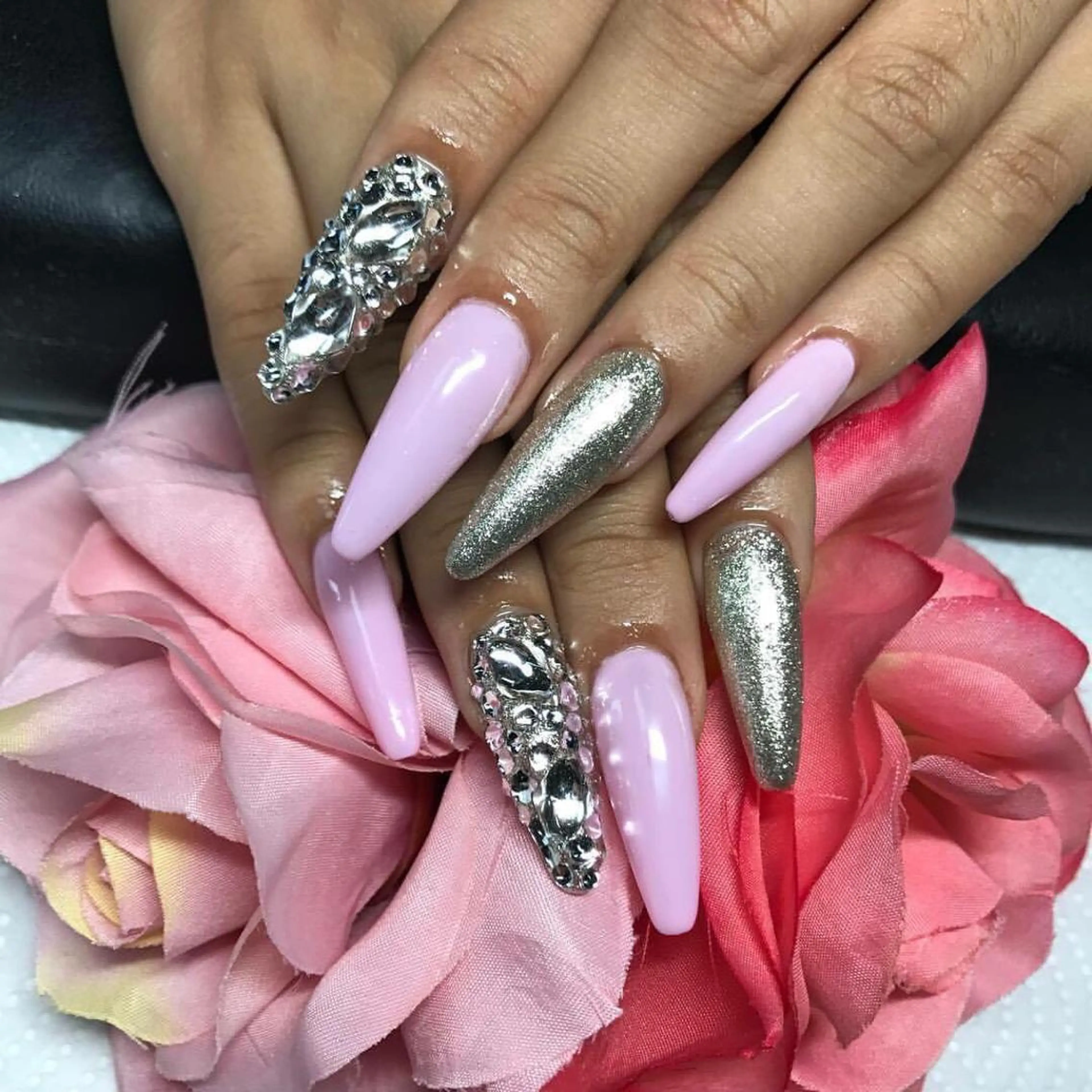 ロング ネイル 《LB》ラブリエ Nail&eyeのマツエク・マツパデザイン