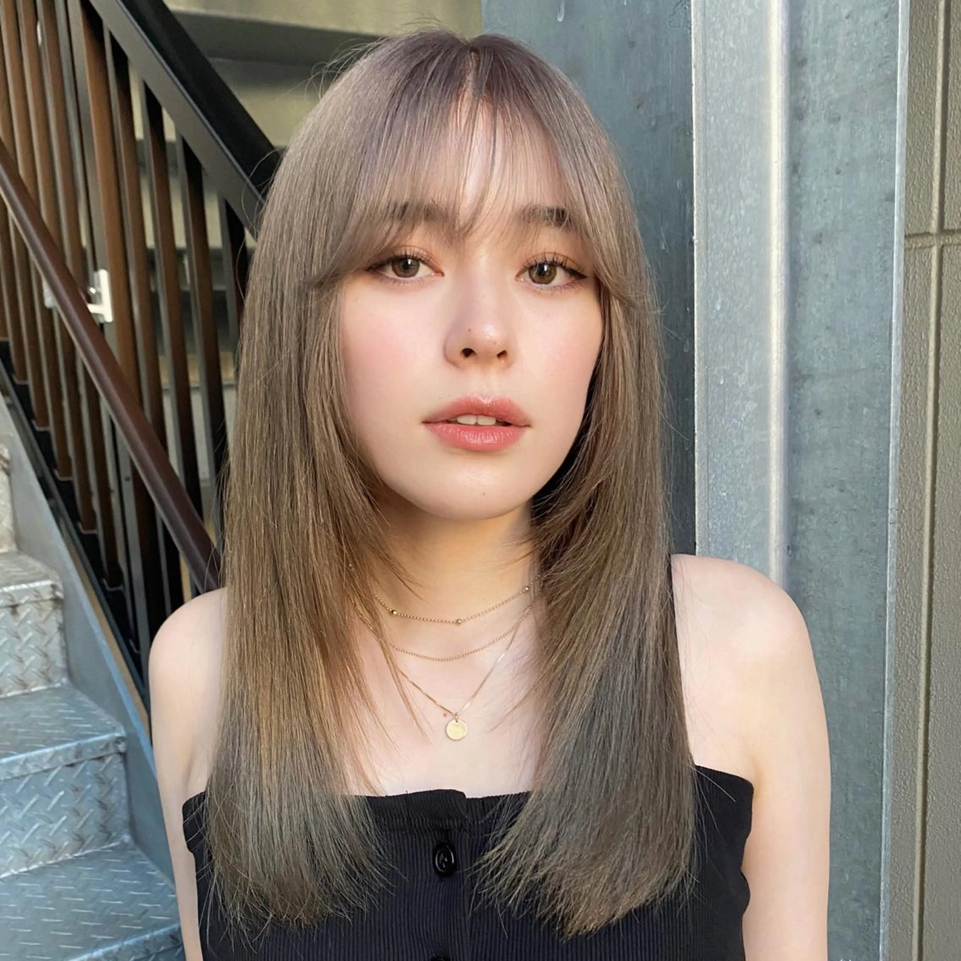 セミロング カラー アッシュ アッシュグレー アッシュグレージュ ベージュカラー ブリーチ ✨ハッシュカット✨ ユウキ✨のヘアスタイル