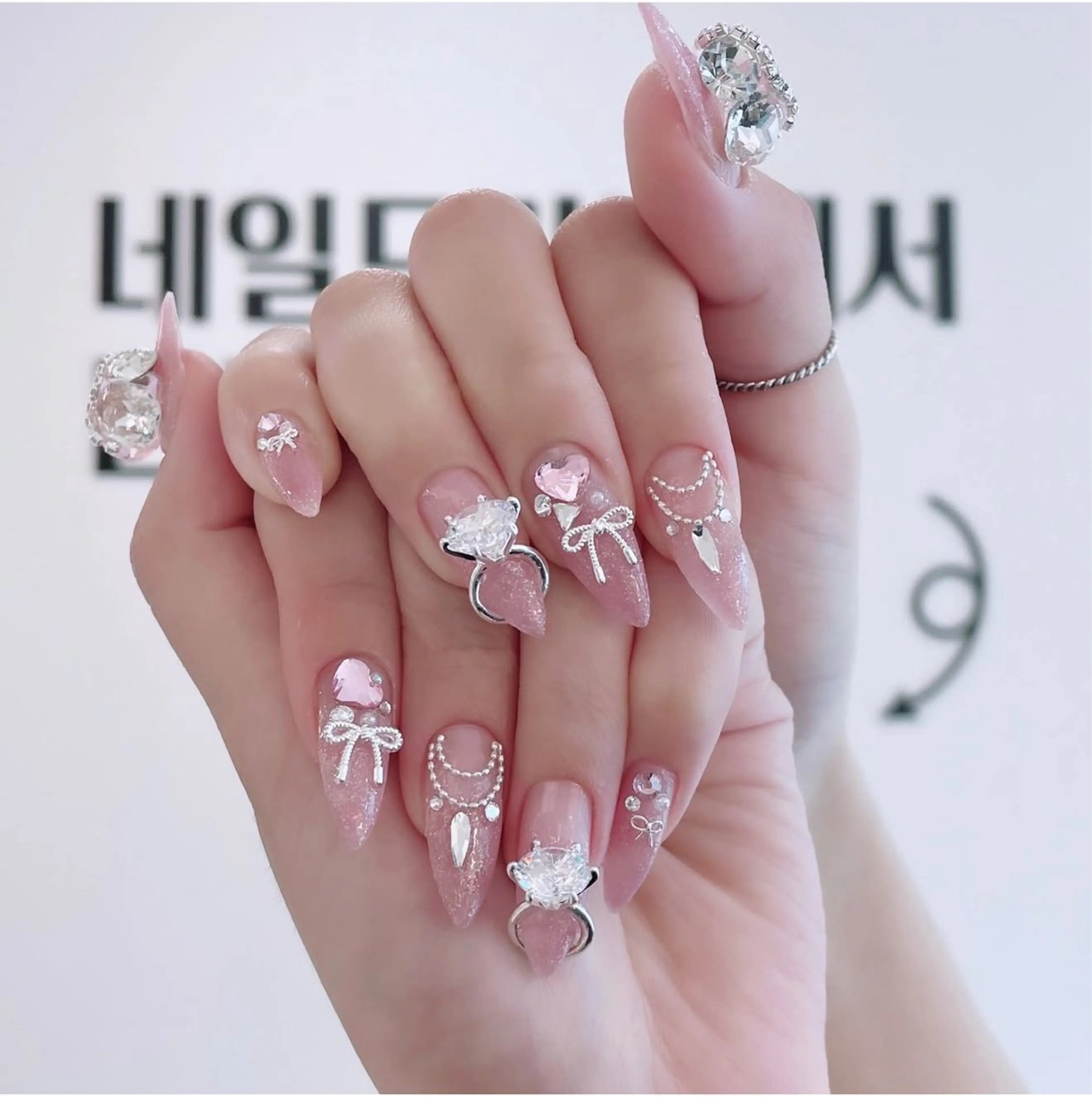 ネイル アートネイル ジェルネイル ネイルチップ Rin Rin TA Nailのネイルデザイン