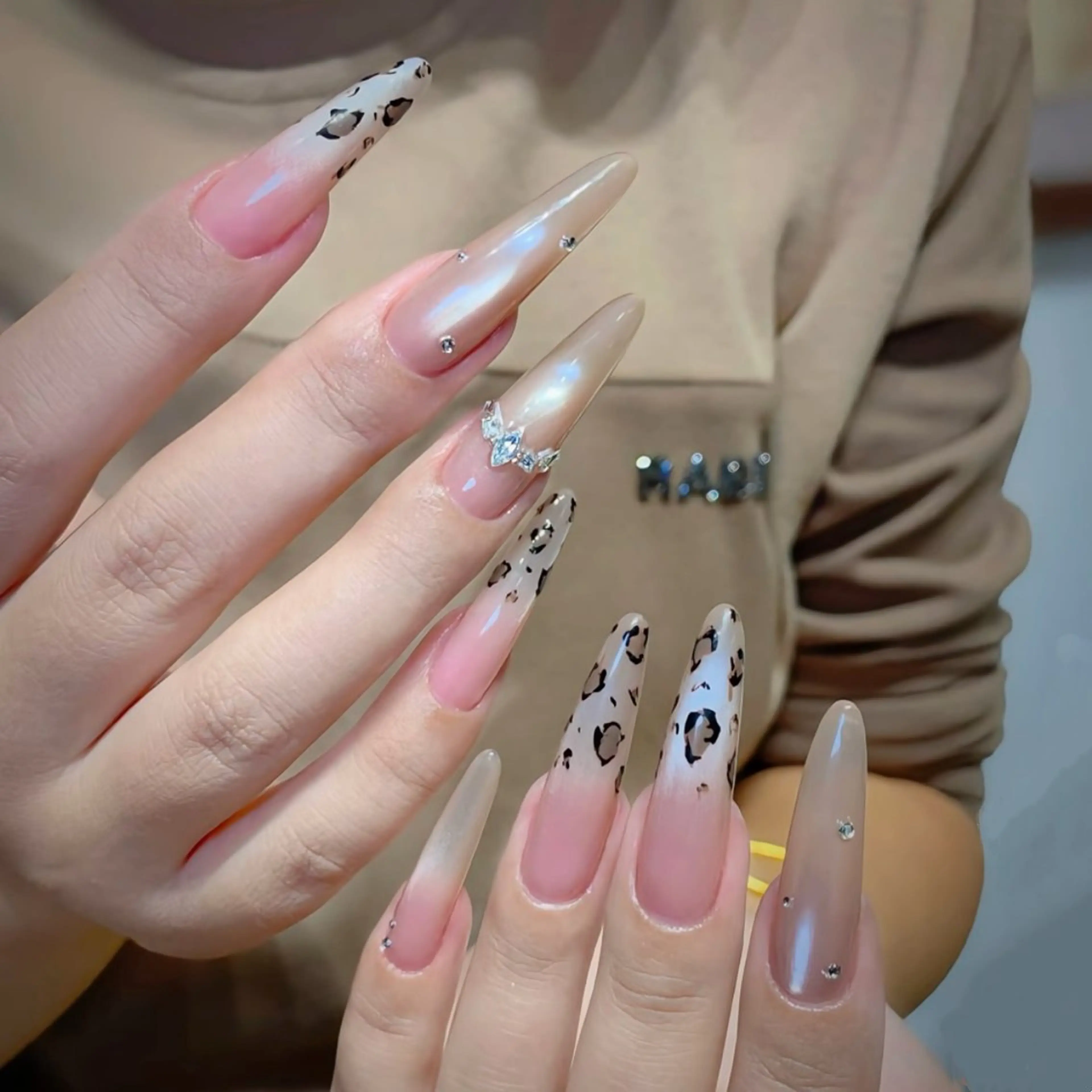 長さ出し付きプランその③No.2だけど、実質一位(自称)チップ長さ出し＆アートし放題💅ケア込み※の写真