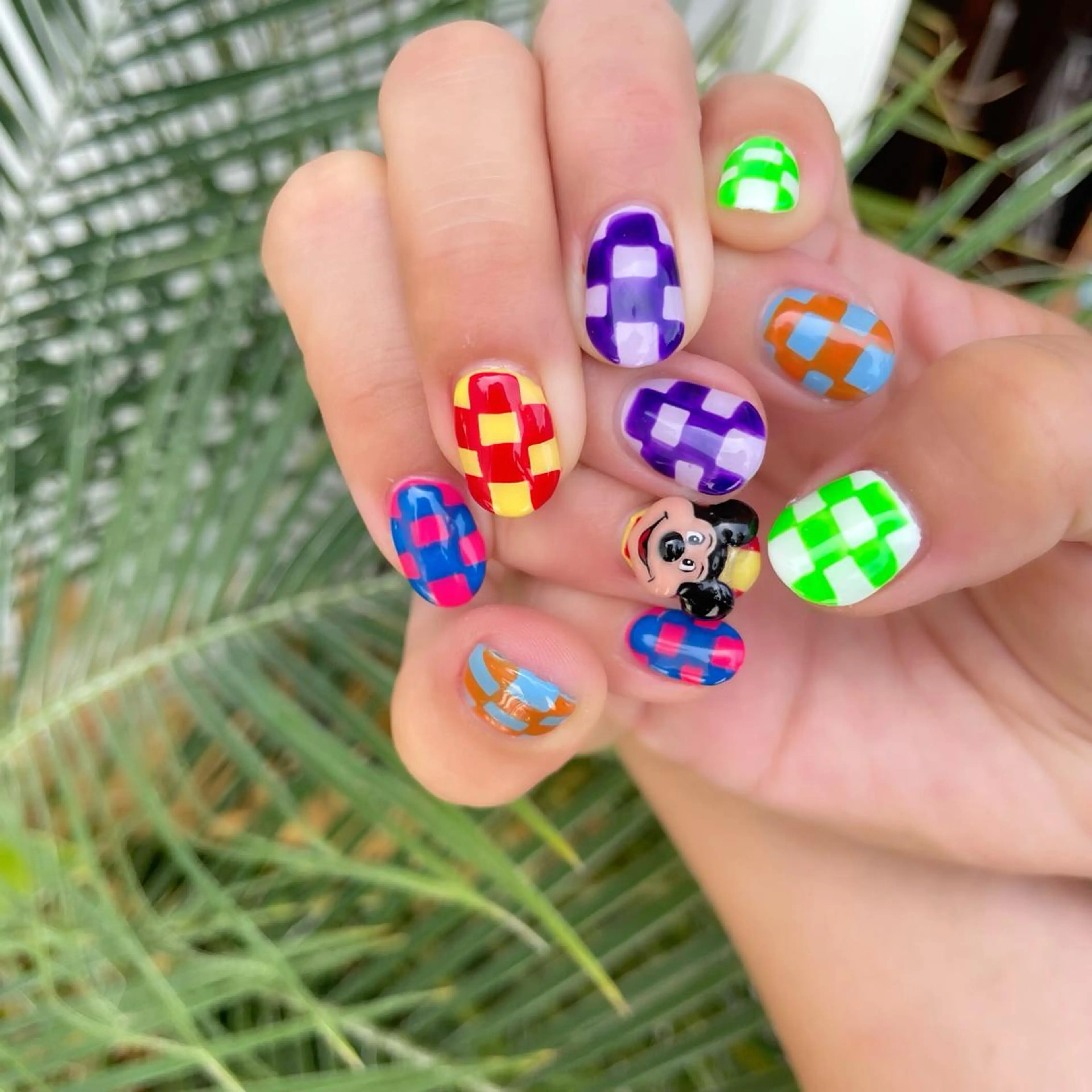 ネイル es nailのネイルデザイン