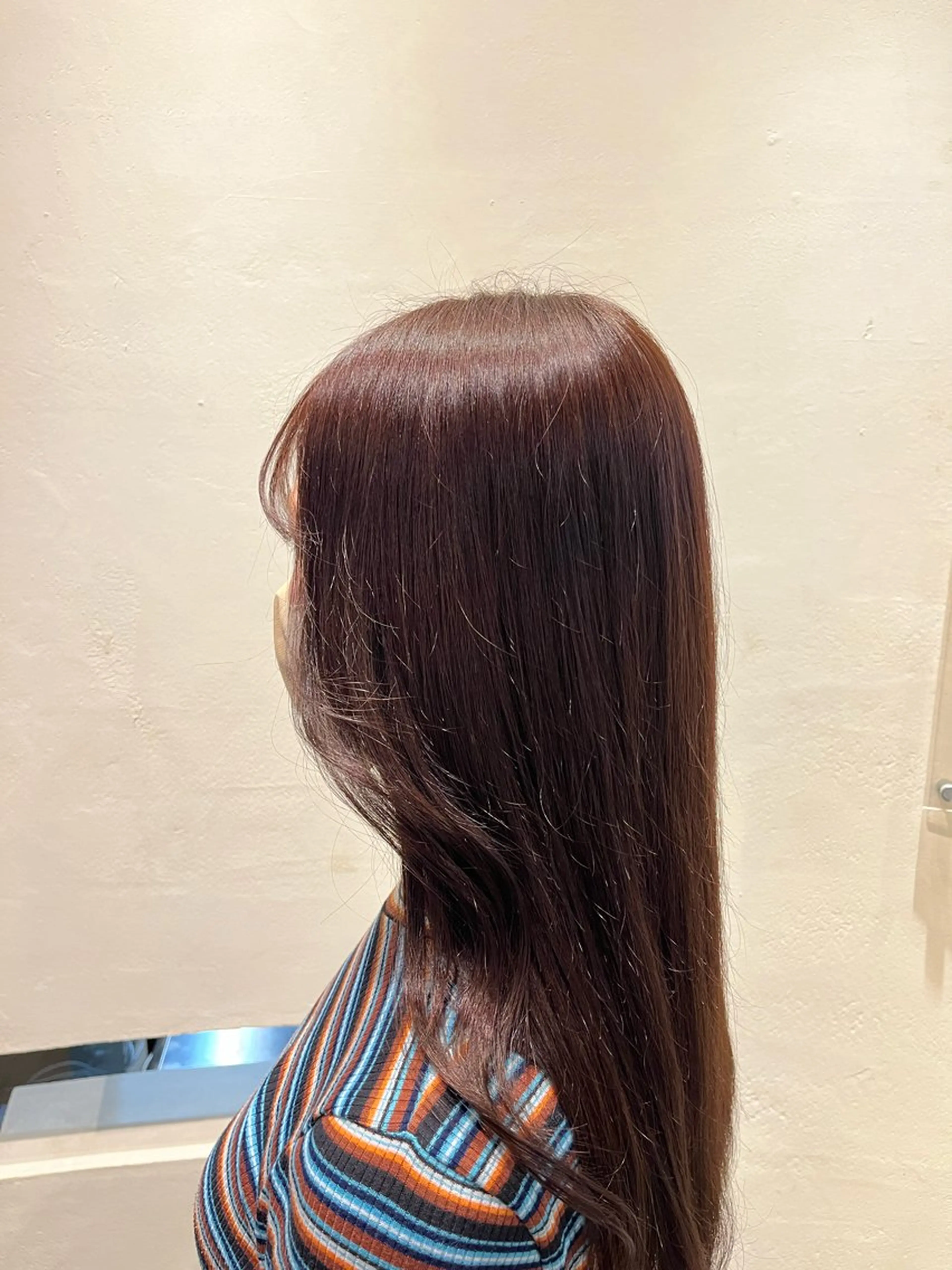 ロング ピンクブラウン 野沢 知花のヘアスタイル