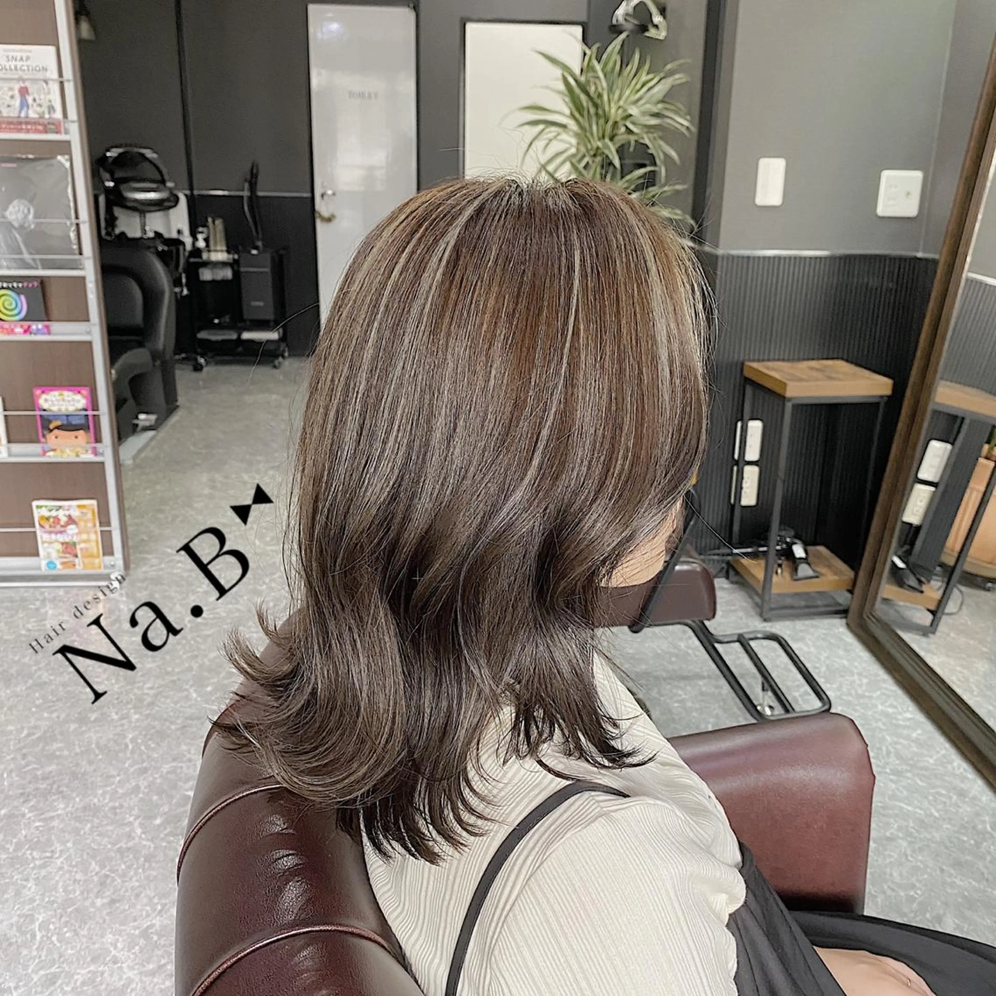 セミロング カラー Hair design Na.B所属・ジユン 지윤のヘアスタイル