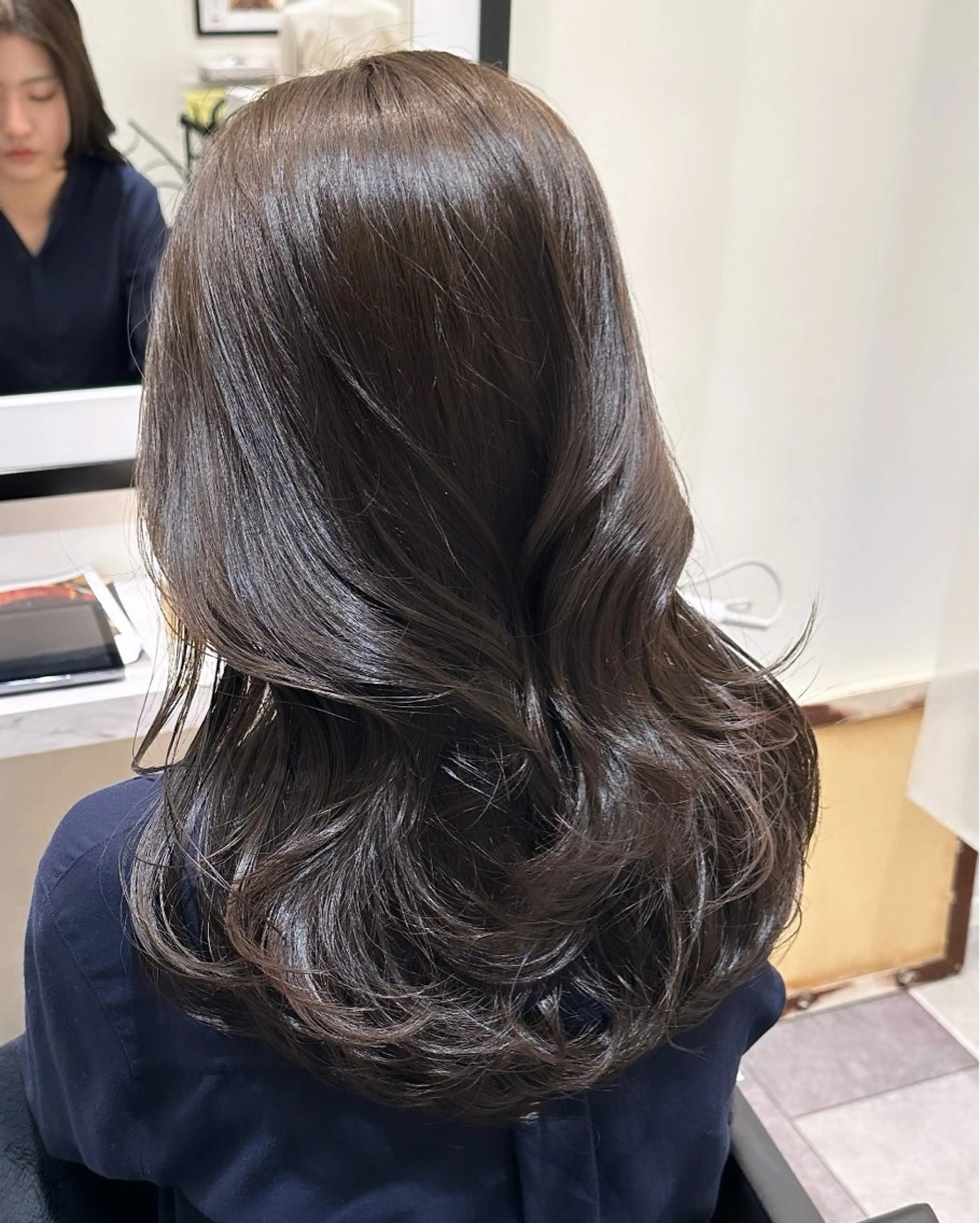 セミロング カラー 巻ける縮毛矯正/艶 カラーchika🩵のヘアスタイル