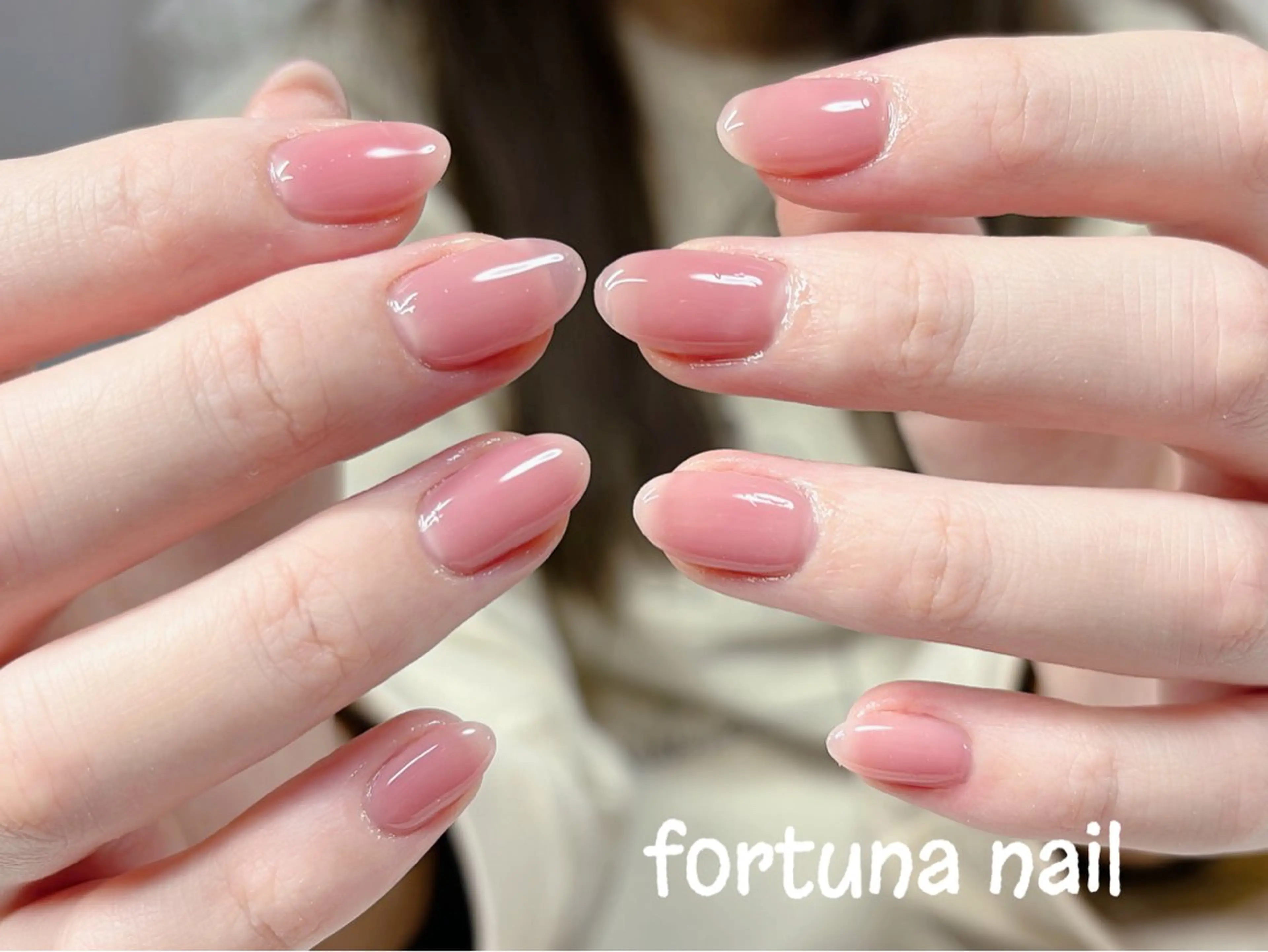 ネイル ジェルネイル パラジェル ハンドネイル Nail •Head スパFortunaのネイルデザイン