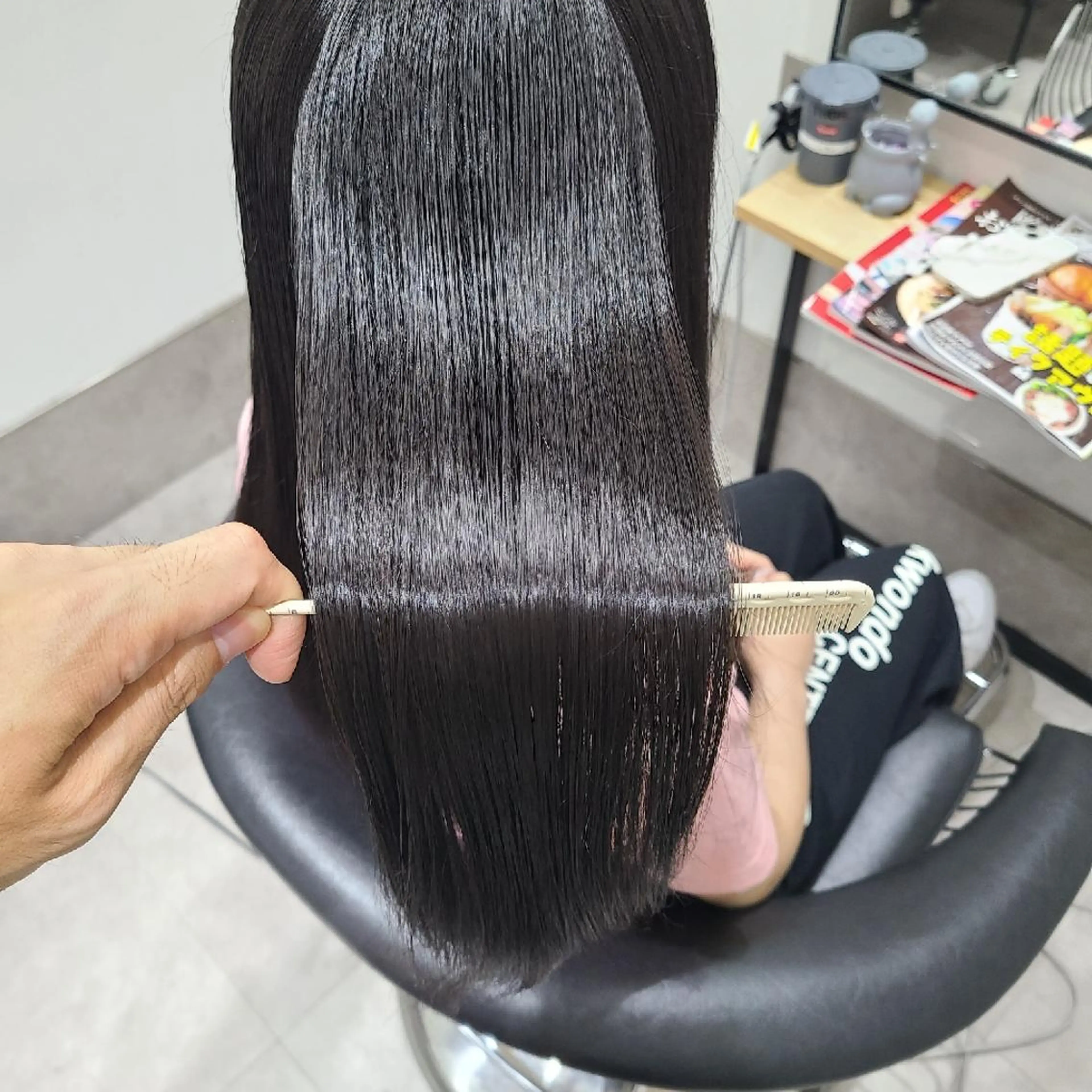 ロング カット 縮毛矯正 トリートメント GO TODAYシェアサロン岡山店所属・🎗️髪質改善・美髪 艶髪🥇小西邦生のヘアスタイル