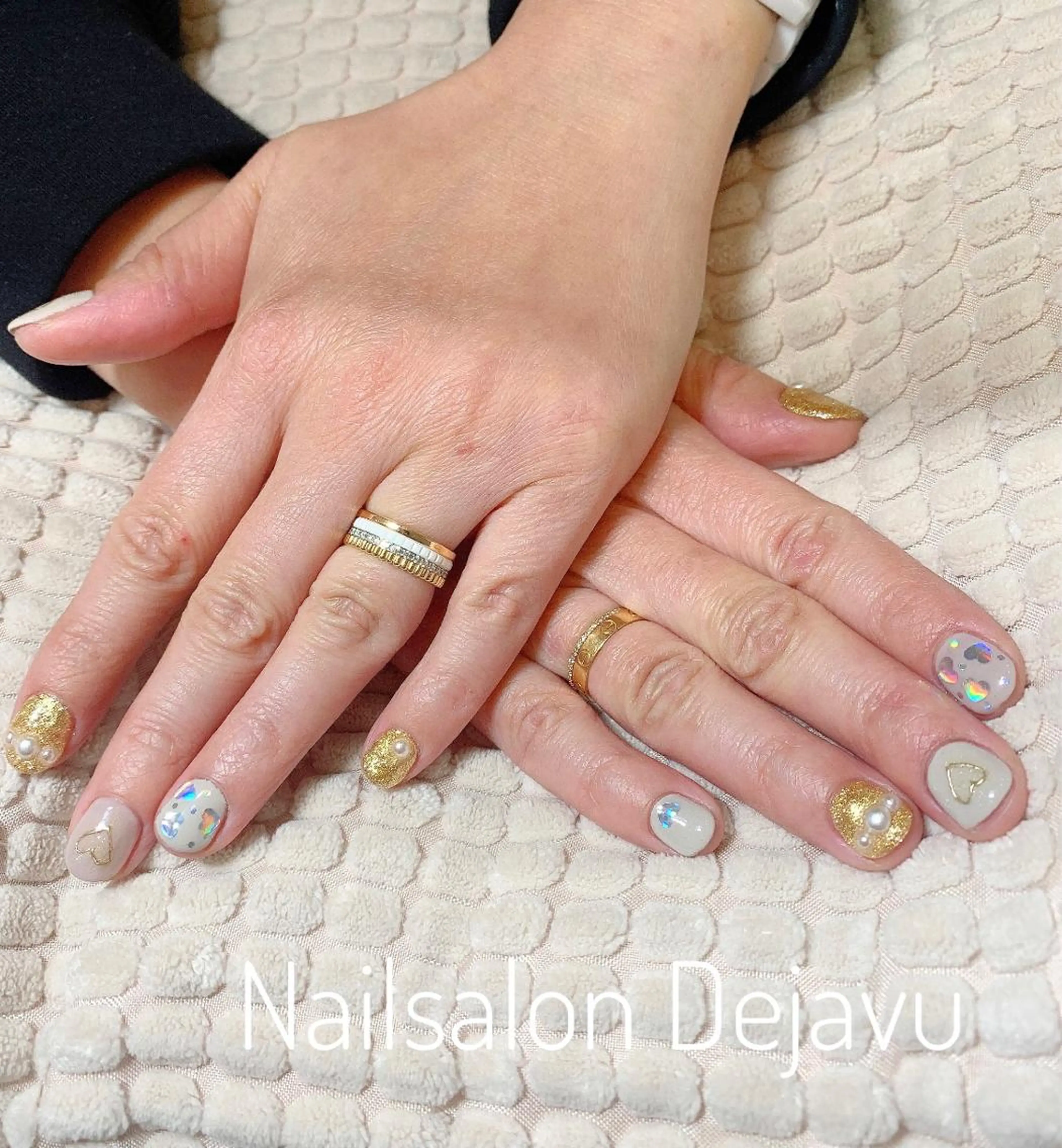 ネイル アートネイル ハート ミラーネイル ワンカラーネイル ストーンネイル Dejavu所属・Nail salon Dejavu 🌿のネイルデザイン