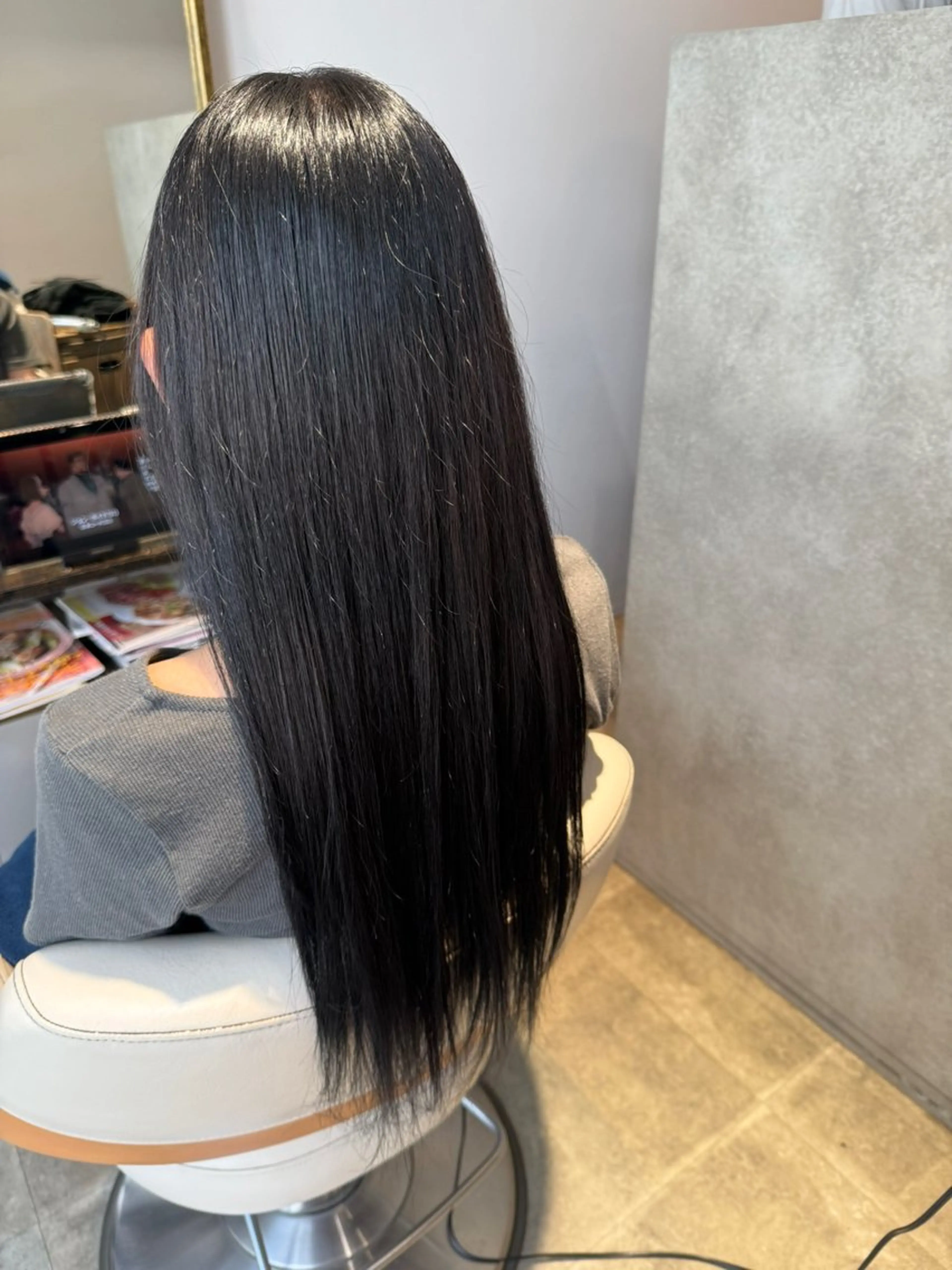 ロング カラー 黒髪 ヘアカラー トリートメント 高石 乃愛のヘアスタイル