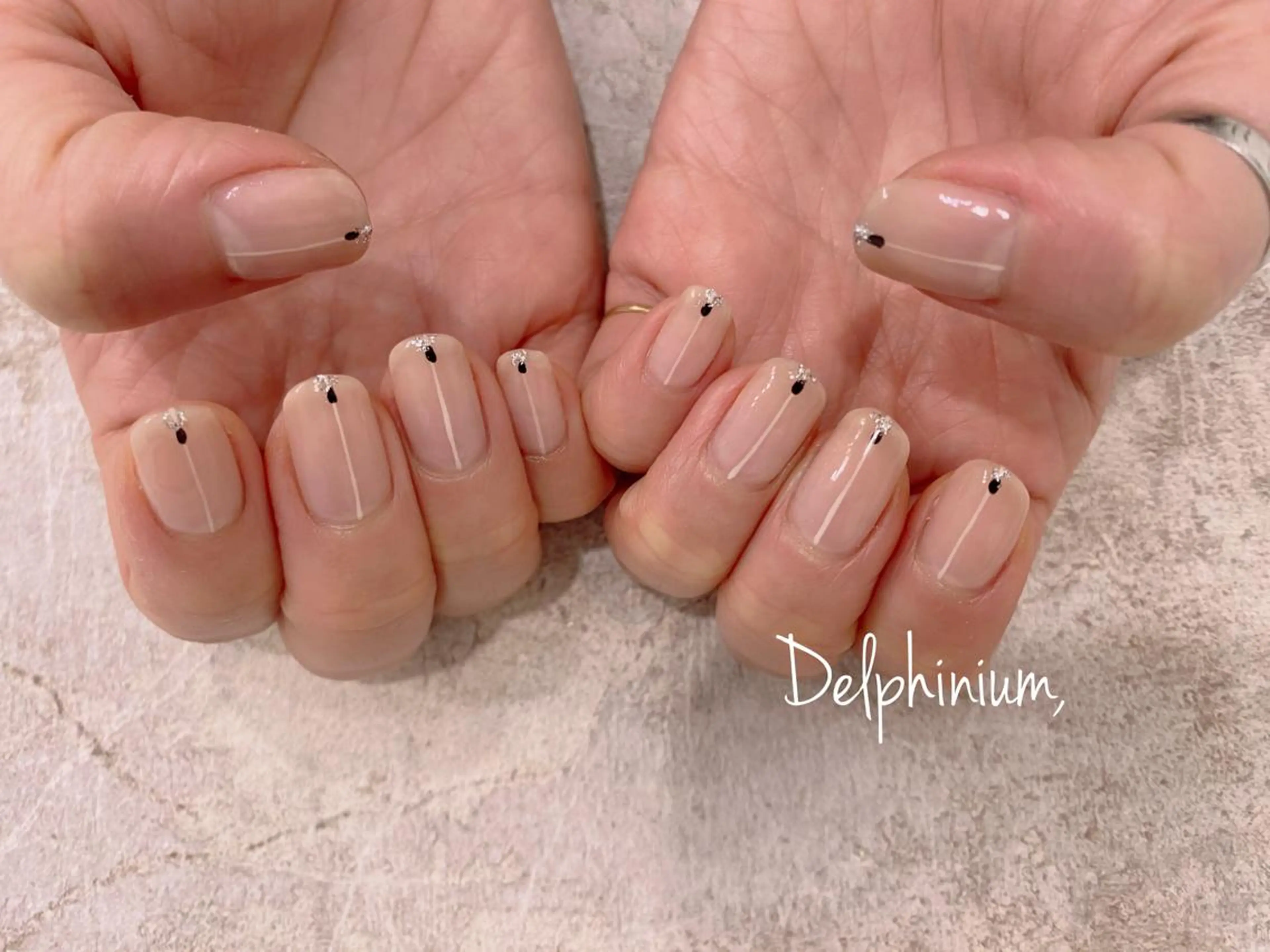 ネイル アートネイル シンプルネイル ハンドネイル 岡本 友恵のネイルデザイン