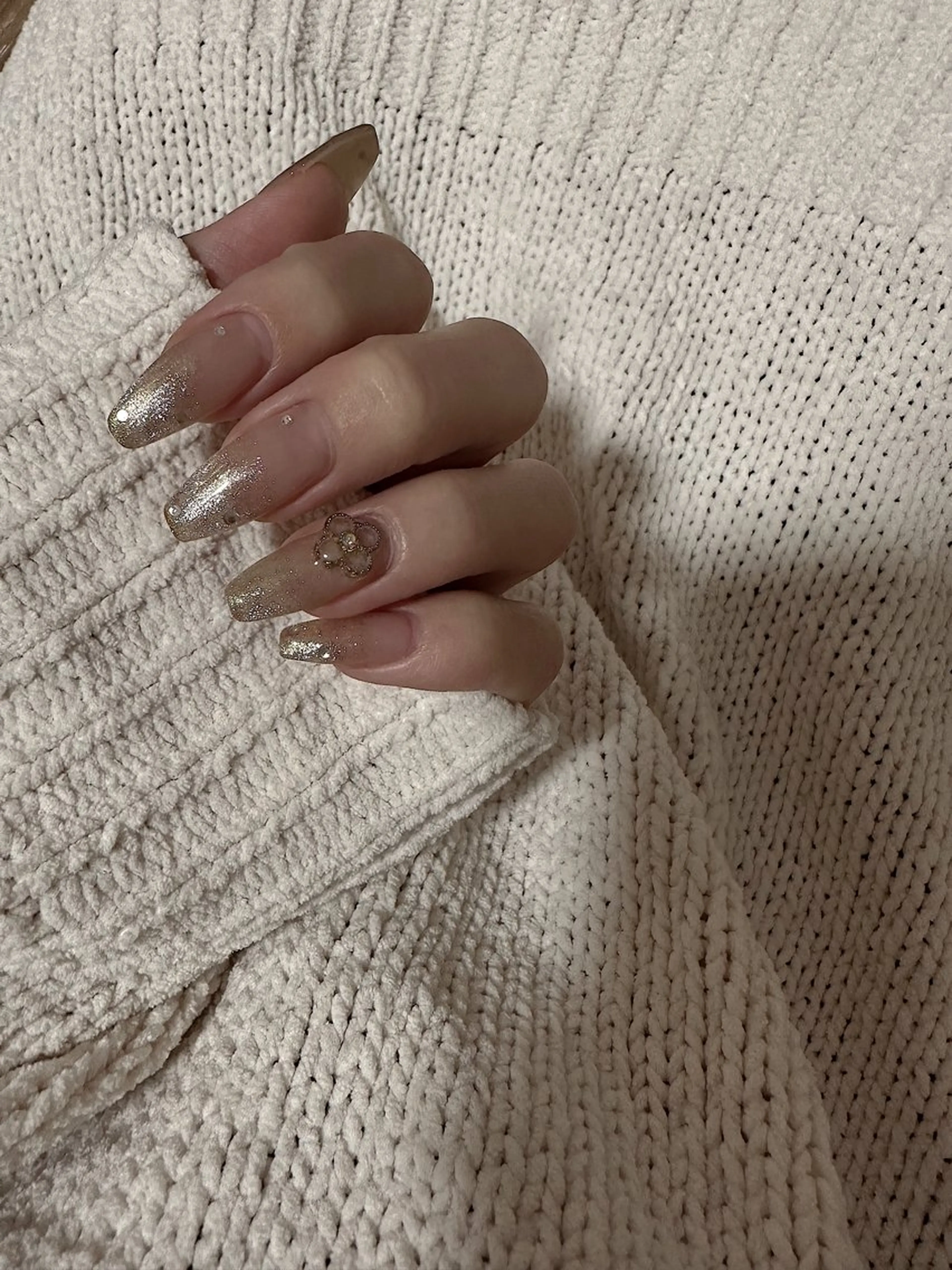 ネイル グラデーション ハート 韓国ネイル マグネットネイル ニュアンスネイル Nail Salon ECLAREのネイルデザイン